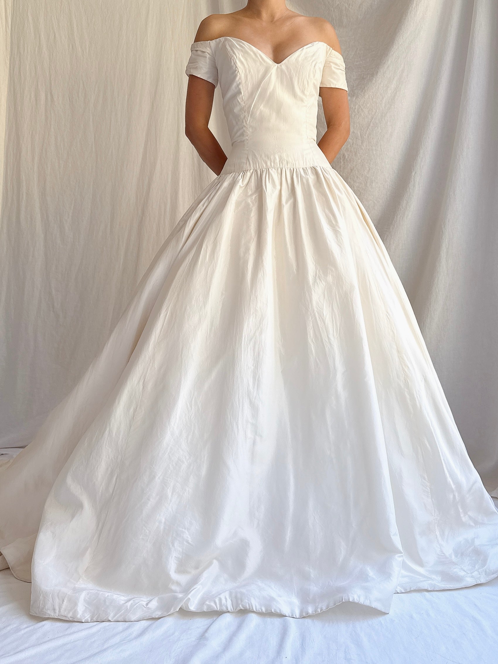 Vintage Silk Off-the-Shoulder Gown - M