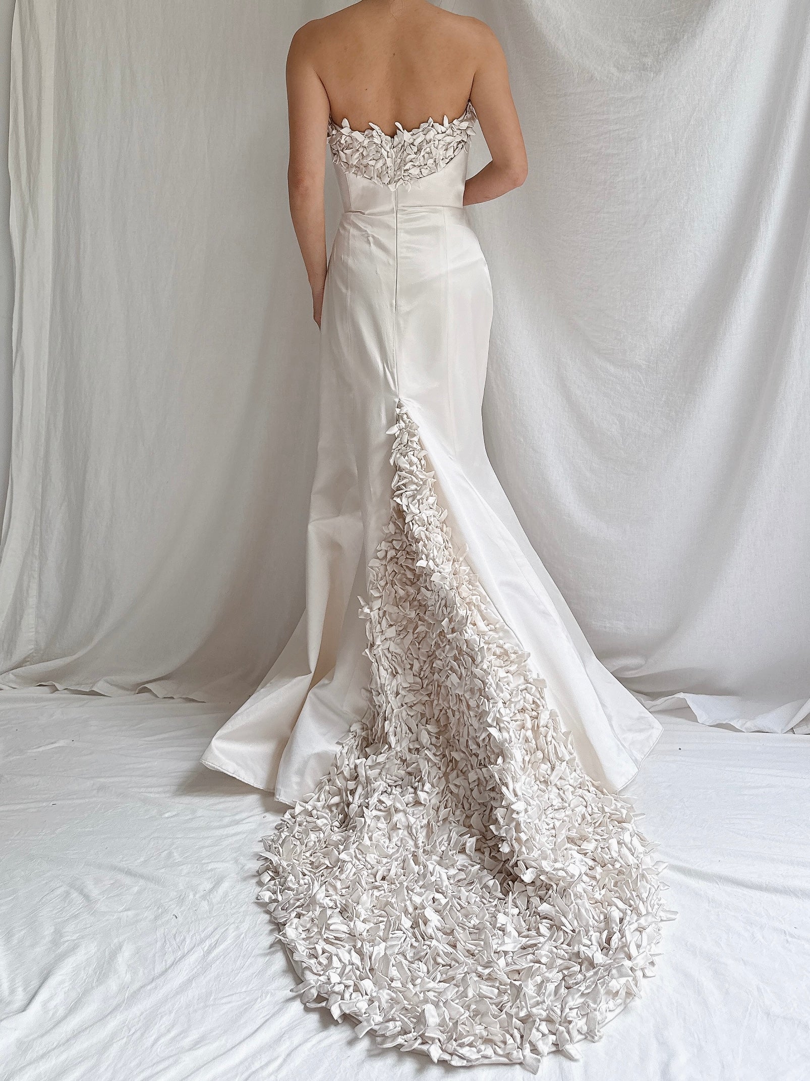 00 Maria Alexander Couture Silk Gown with Embellished Bows - S/6