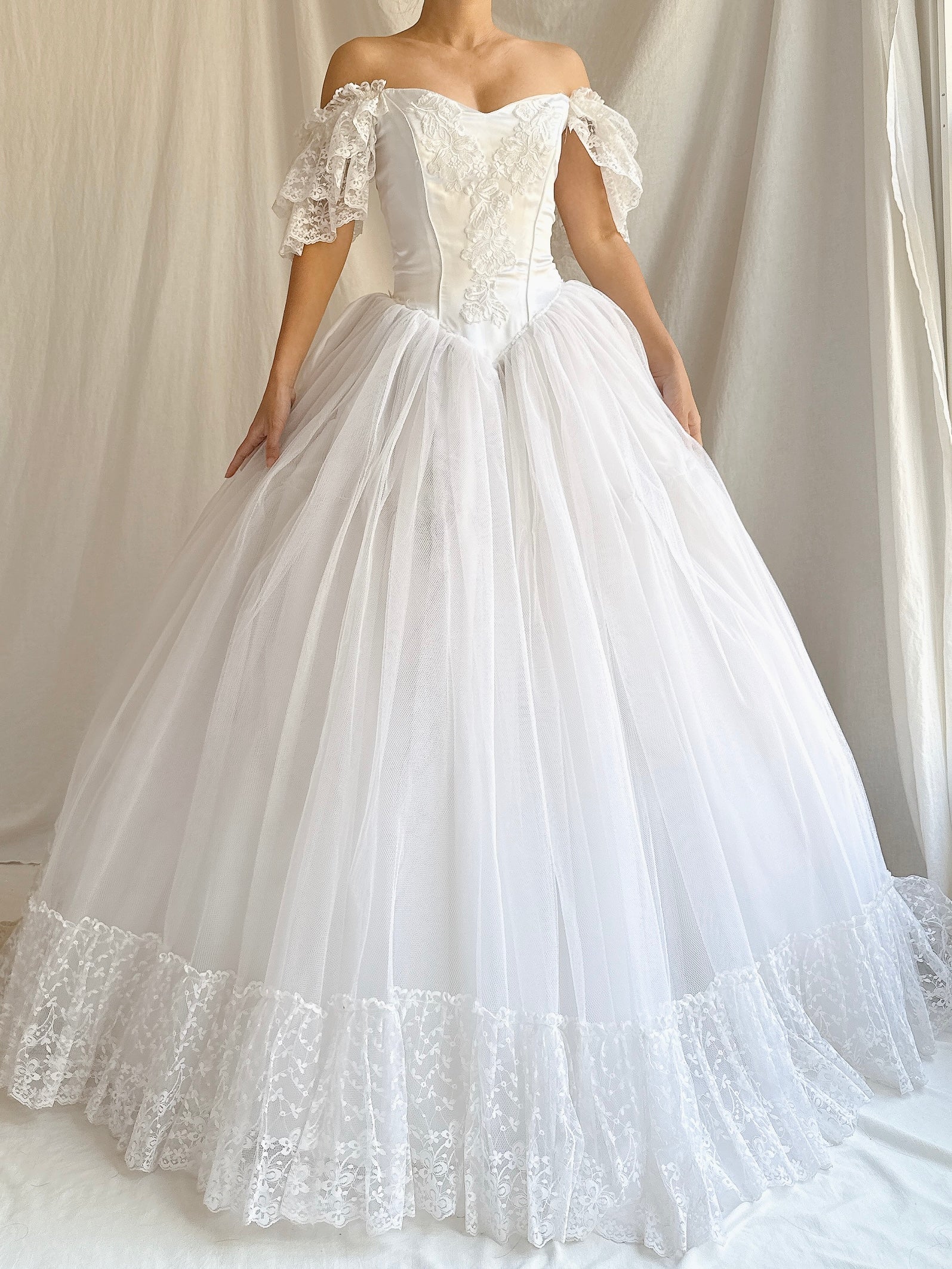 Vintage Tulle Off-the-Shoulder Gown - S