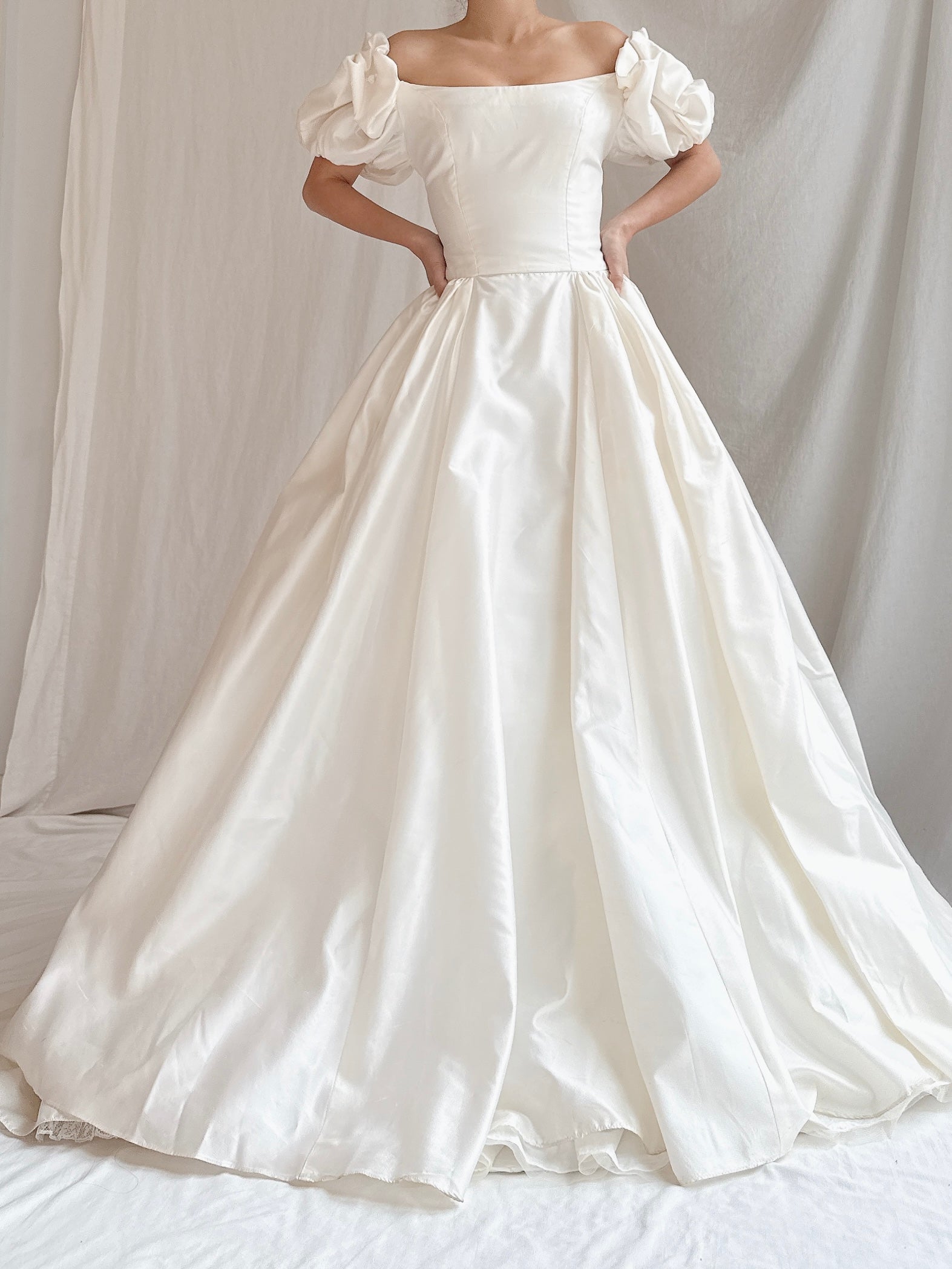 Vintage Silk Puff Sleeve Gown - XS