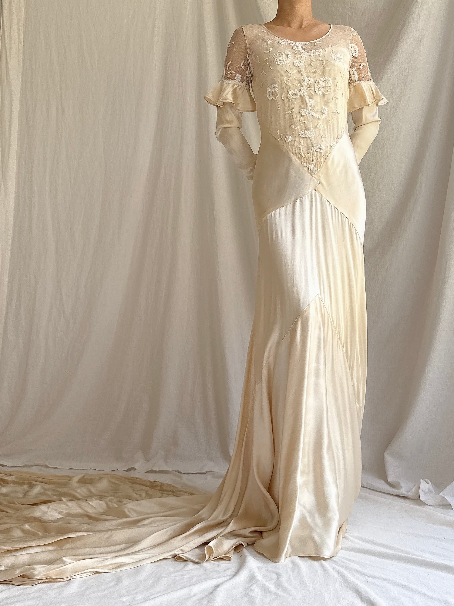 1930s Silk and Lace Gown - XXS