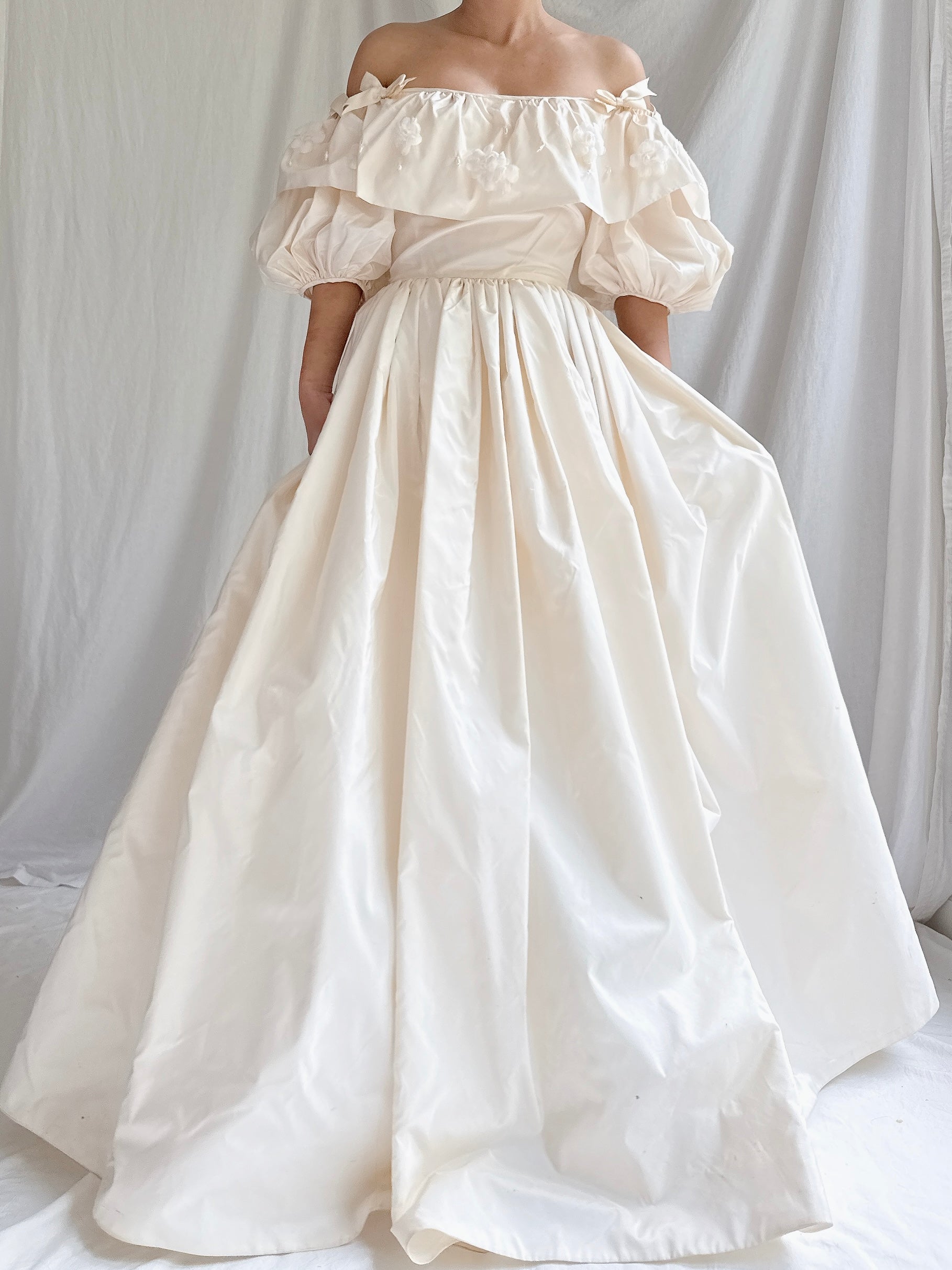 1980s Silk Taffeta Puff Sleeve Gown - XXS