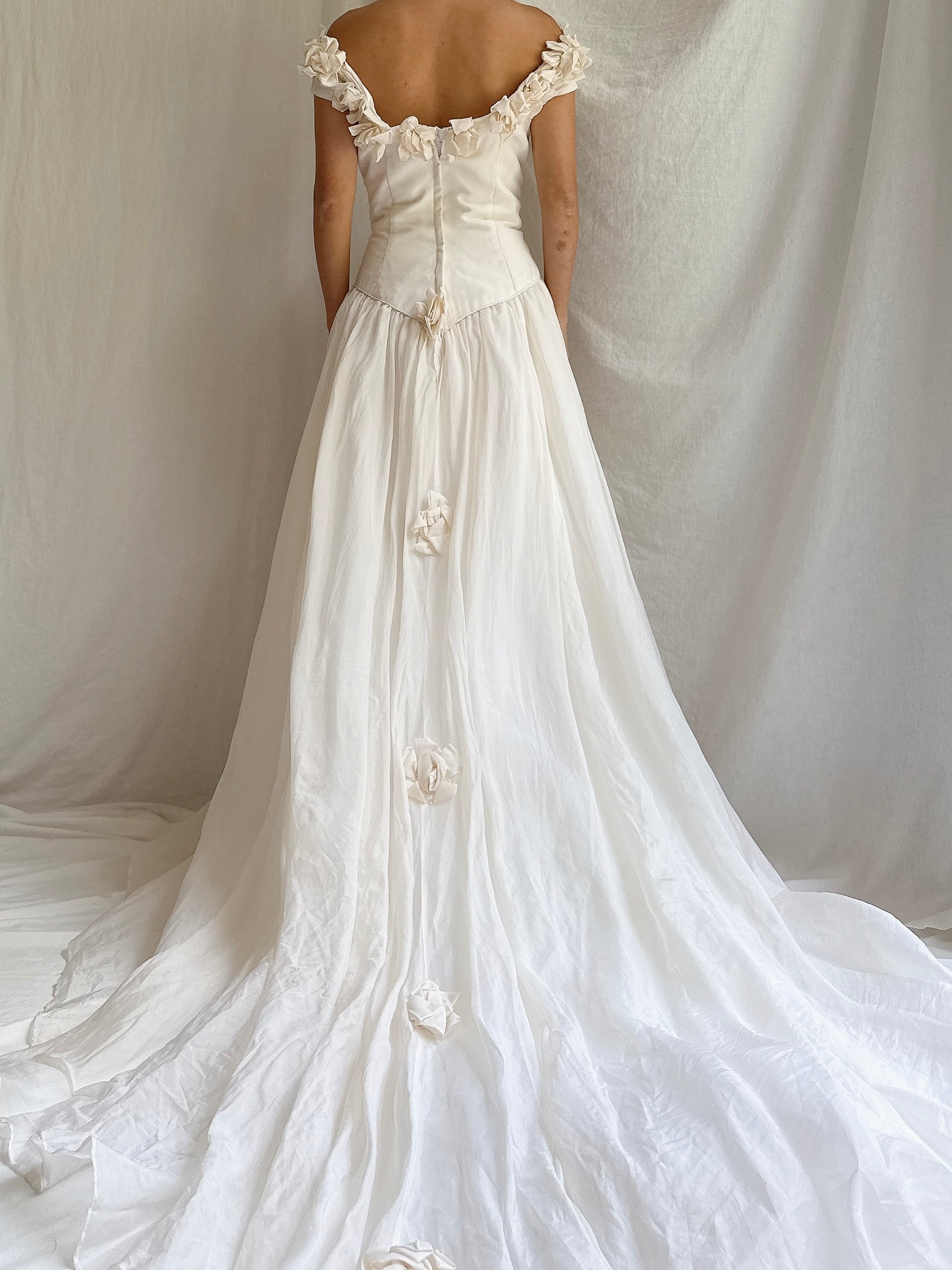 Silk Organza Off-the-Shoulder Gown - M