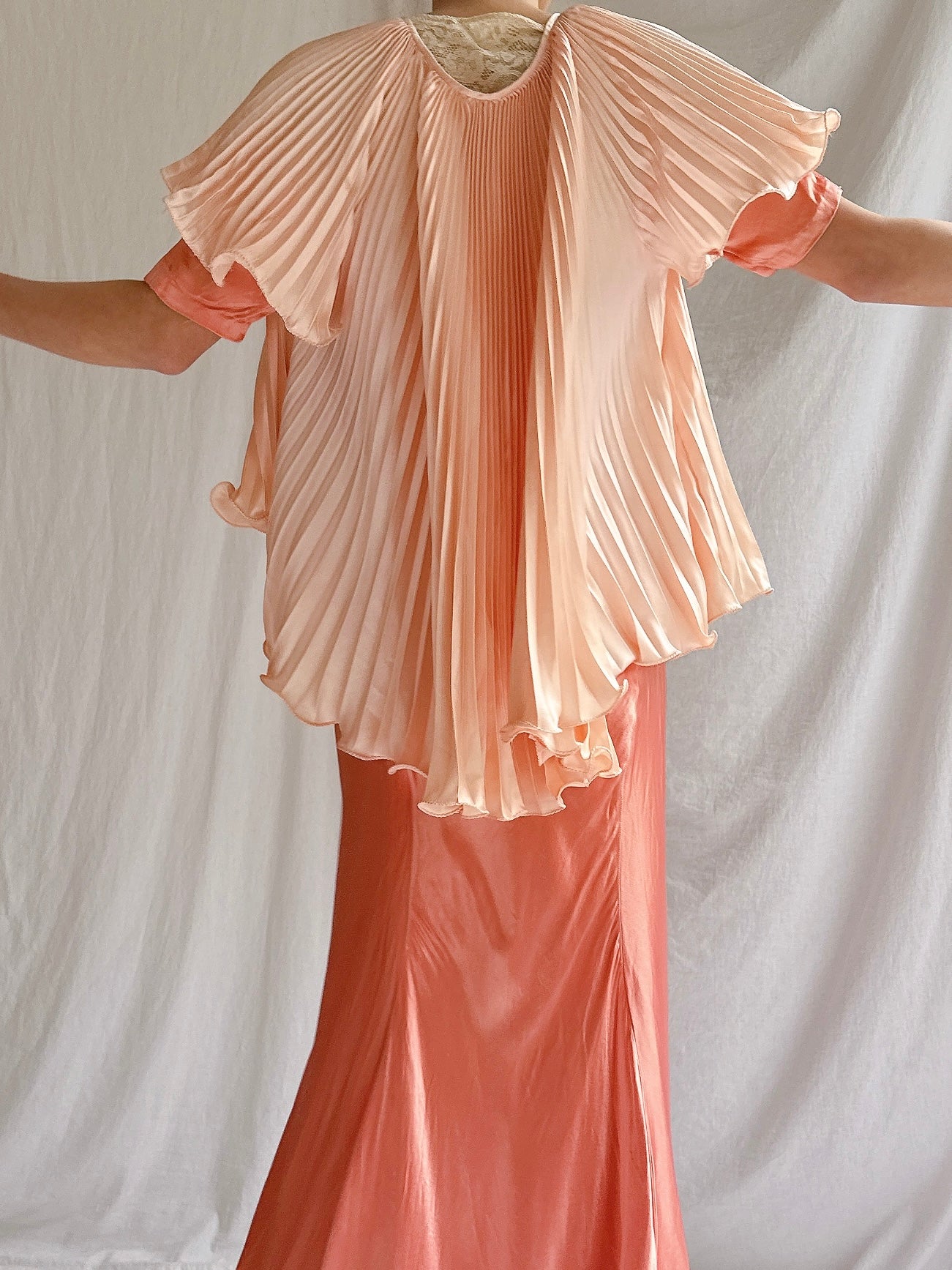 1960s Peach Pleated Top - OSFA