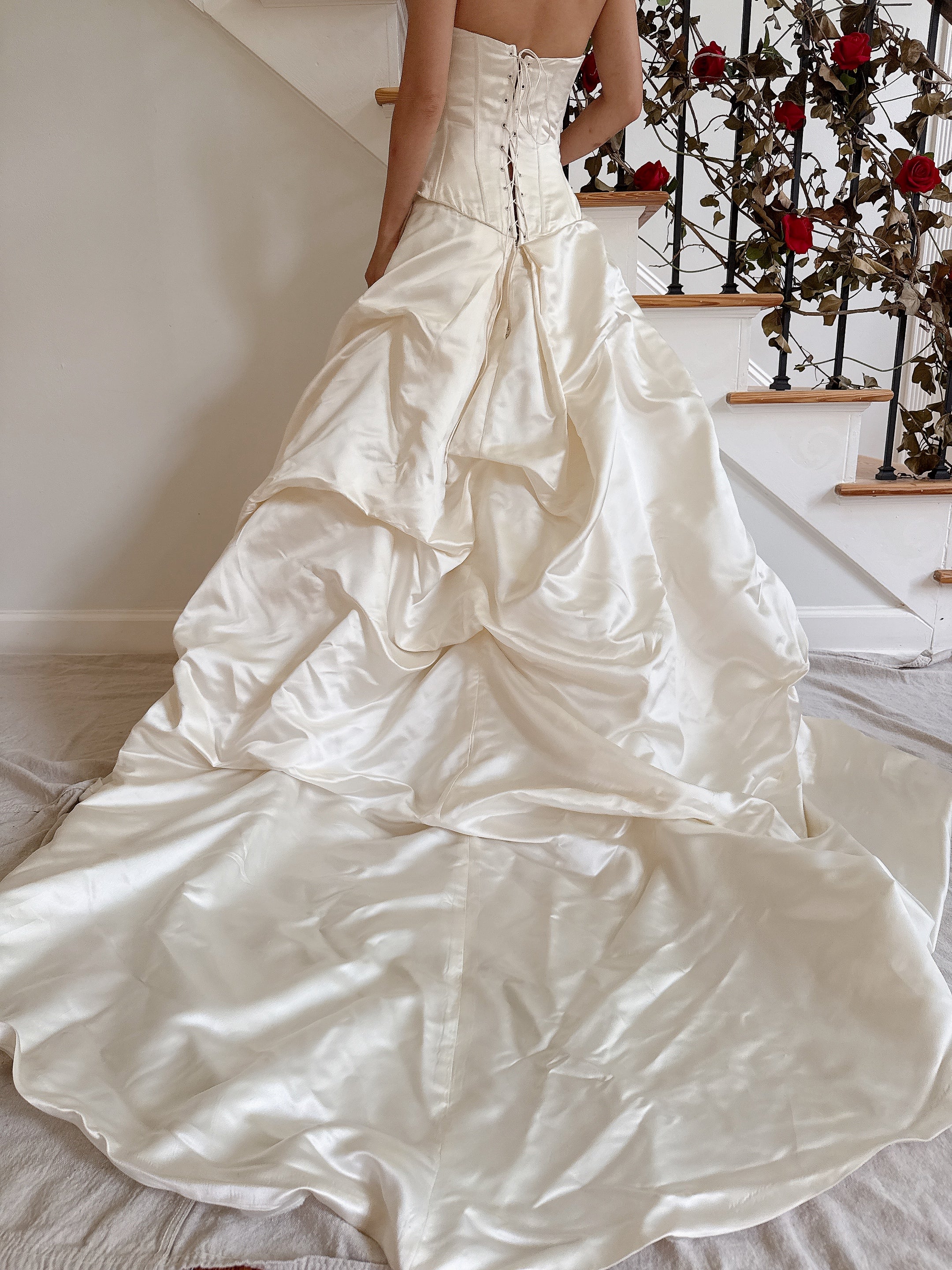 00 Ines Di Santo Silk Gown - L