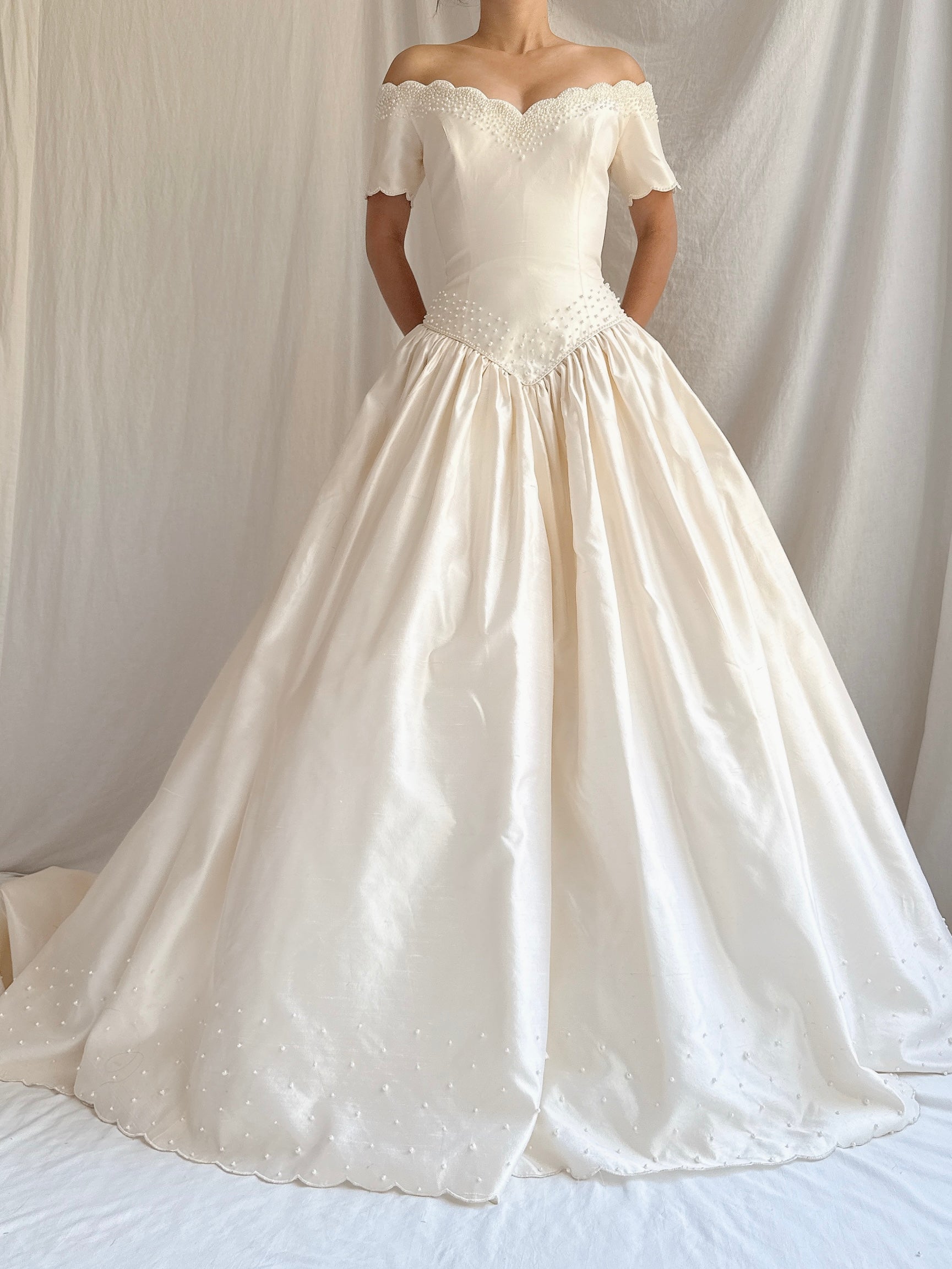 1980s Pearl Beaded Off-the-Shoulder Gown - M/6