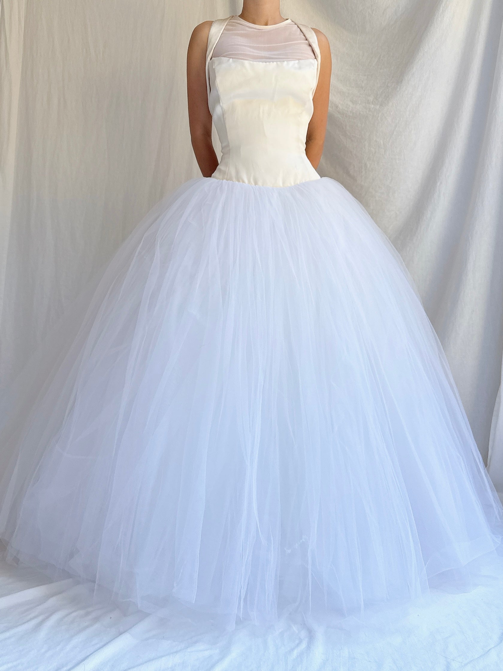 Vintage Vera Wang Silk and Tulle Gown - S/6