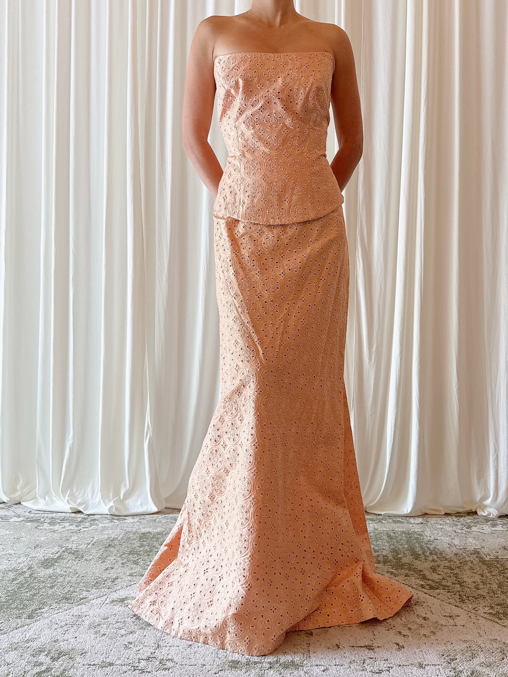 Vintage Embroidered Peach 2 Piece Set - Size 46