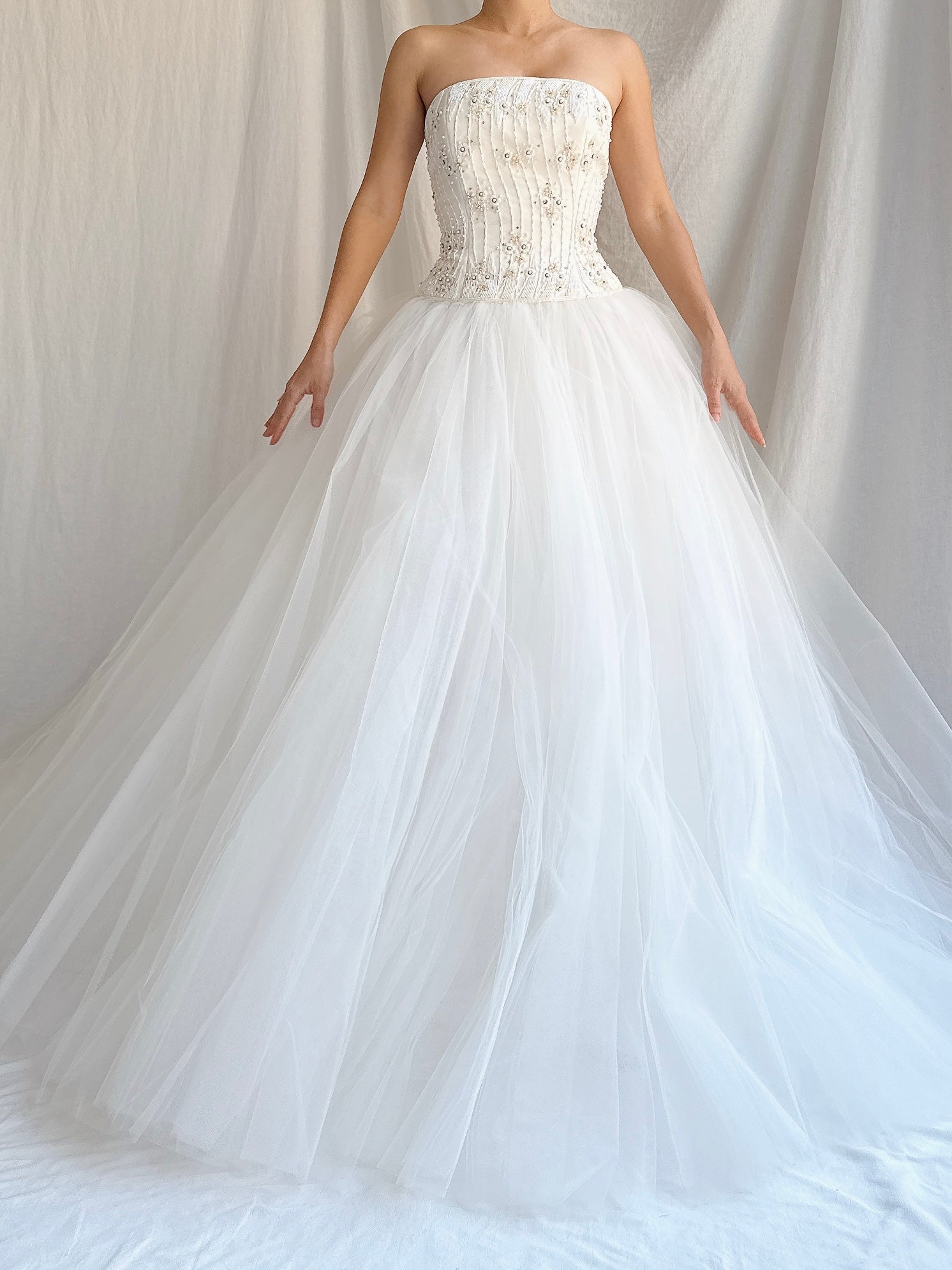 Vintage Paula Varsalona Couture Silk and Tulle Wedding Gown - M/8