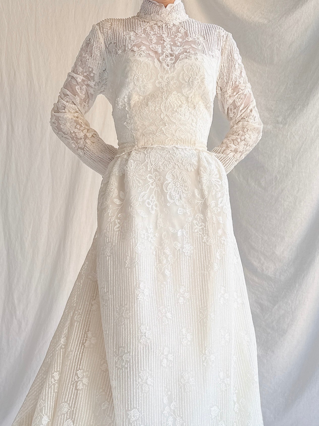 Vintage Embroidered Beaded Lace Gown - S