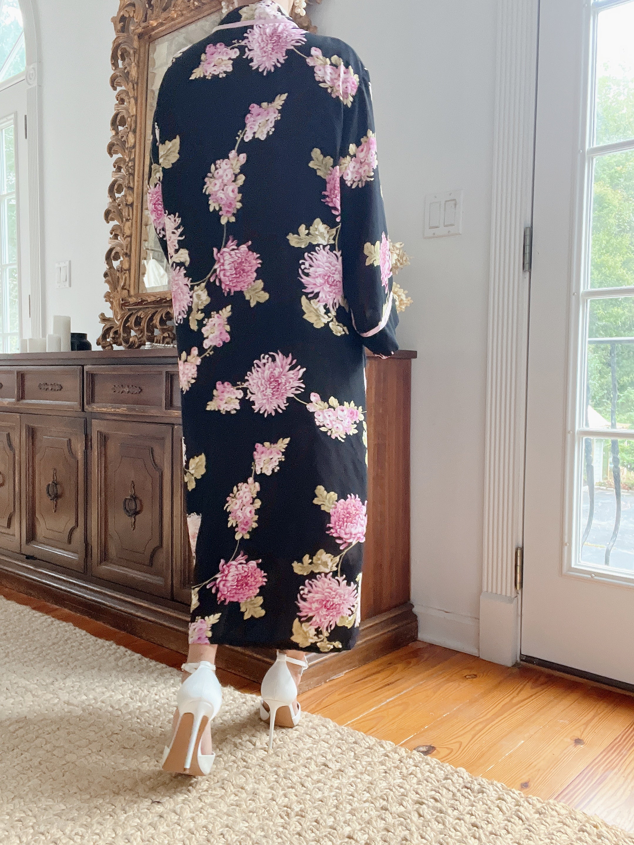 Oscar dela Renta Black Floral Robe