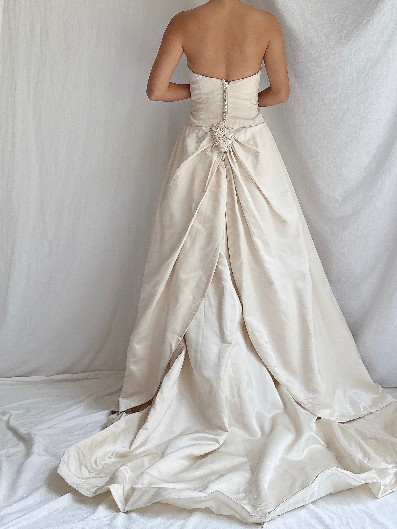 Vintage Couture Bridal Collection Satin Strapless Gown - S/8