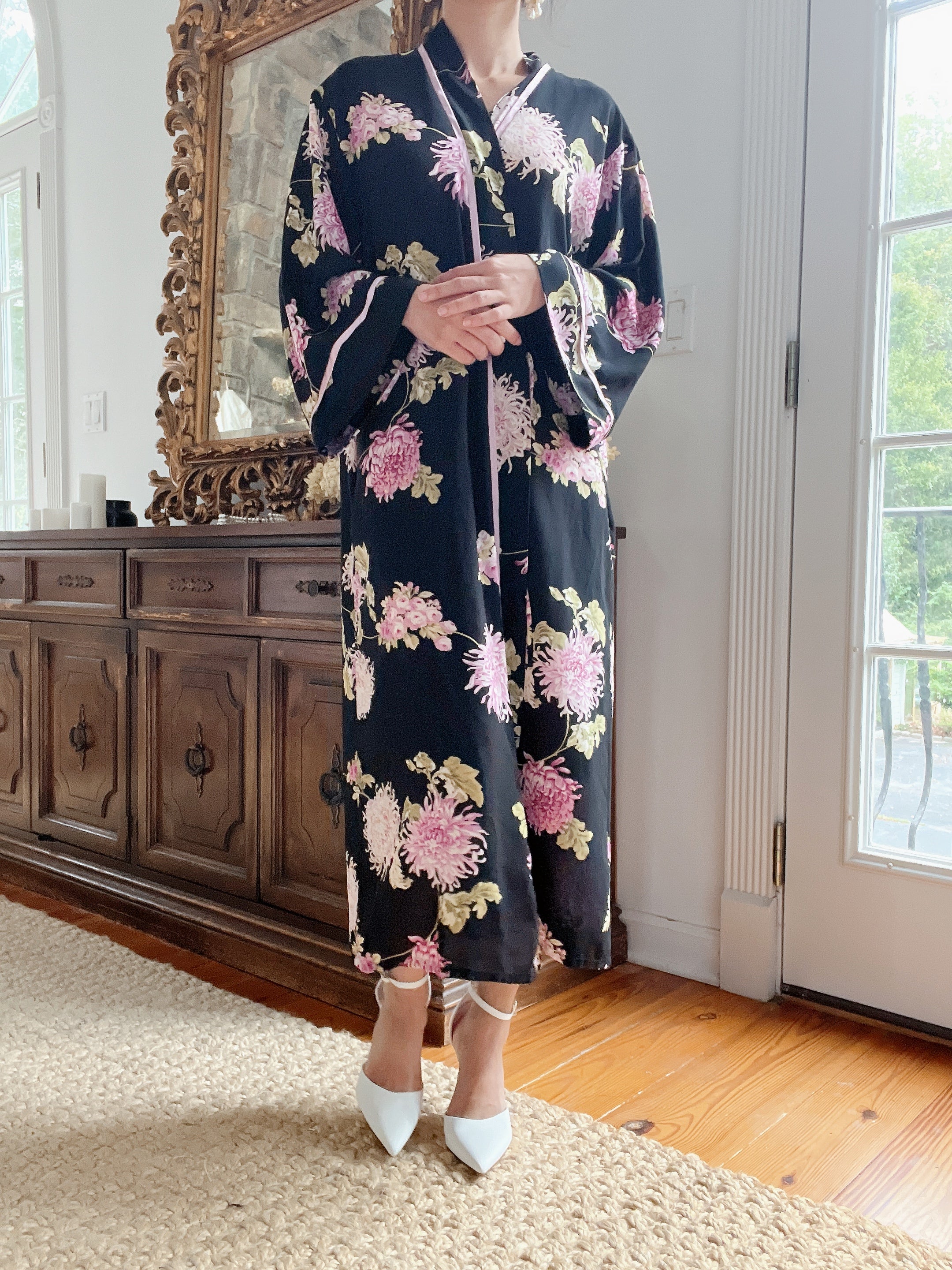 Oscar dela Renta Black Floral Robe