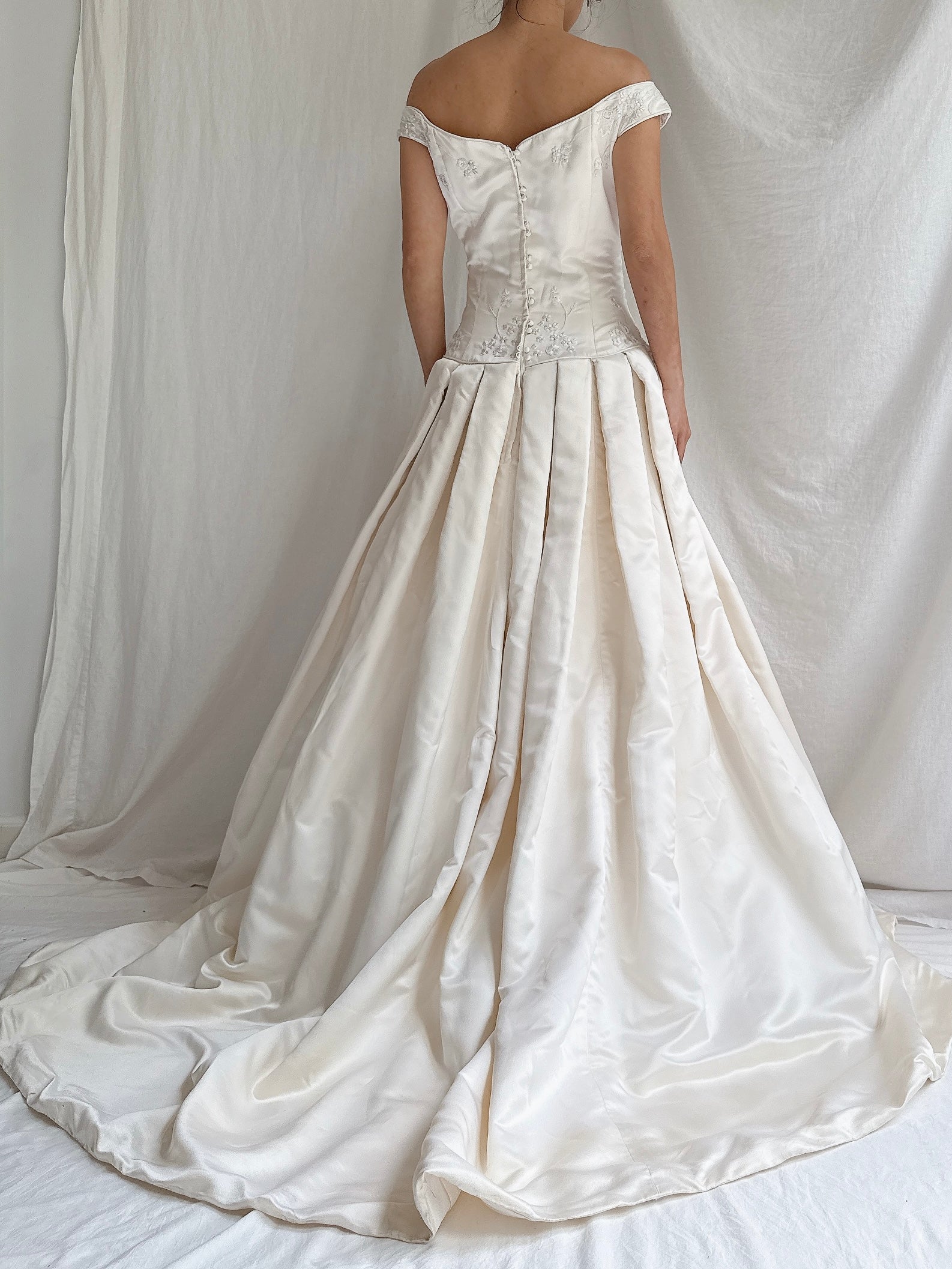Vintage Janelle Berte Silk Wide Neckline Silk Gown - S/4/6