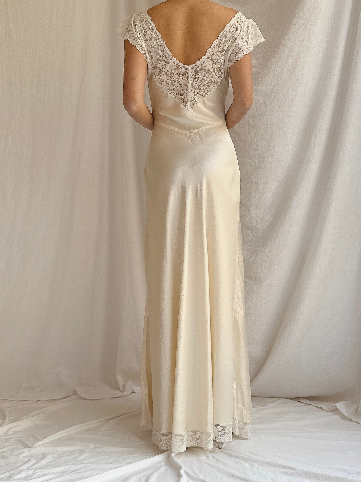 1930s Silk and Lace Slip Dress - XS