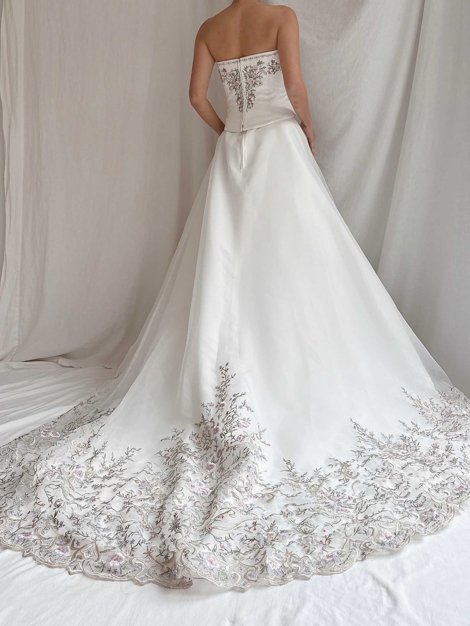 Vintage Embroidered 2-Piece Set - M/L 10