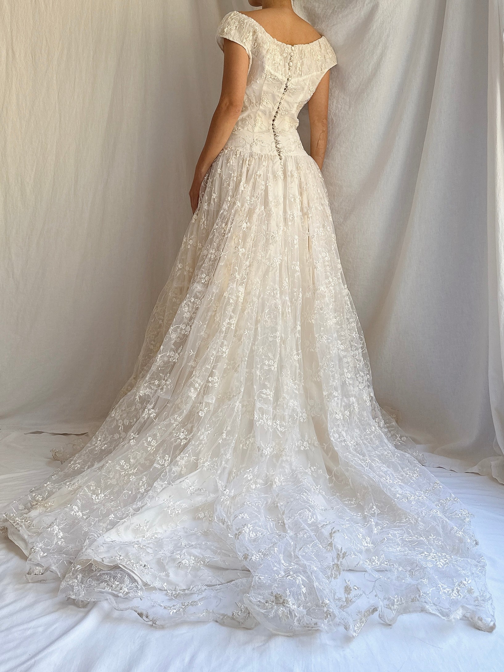 1950s Embroidered Lace Dress - S