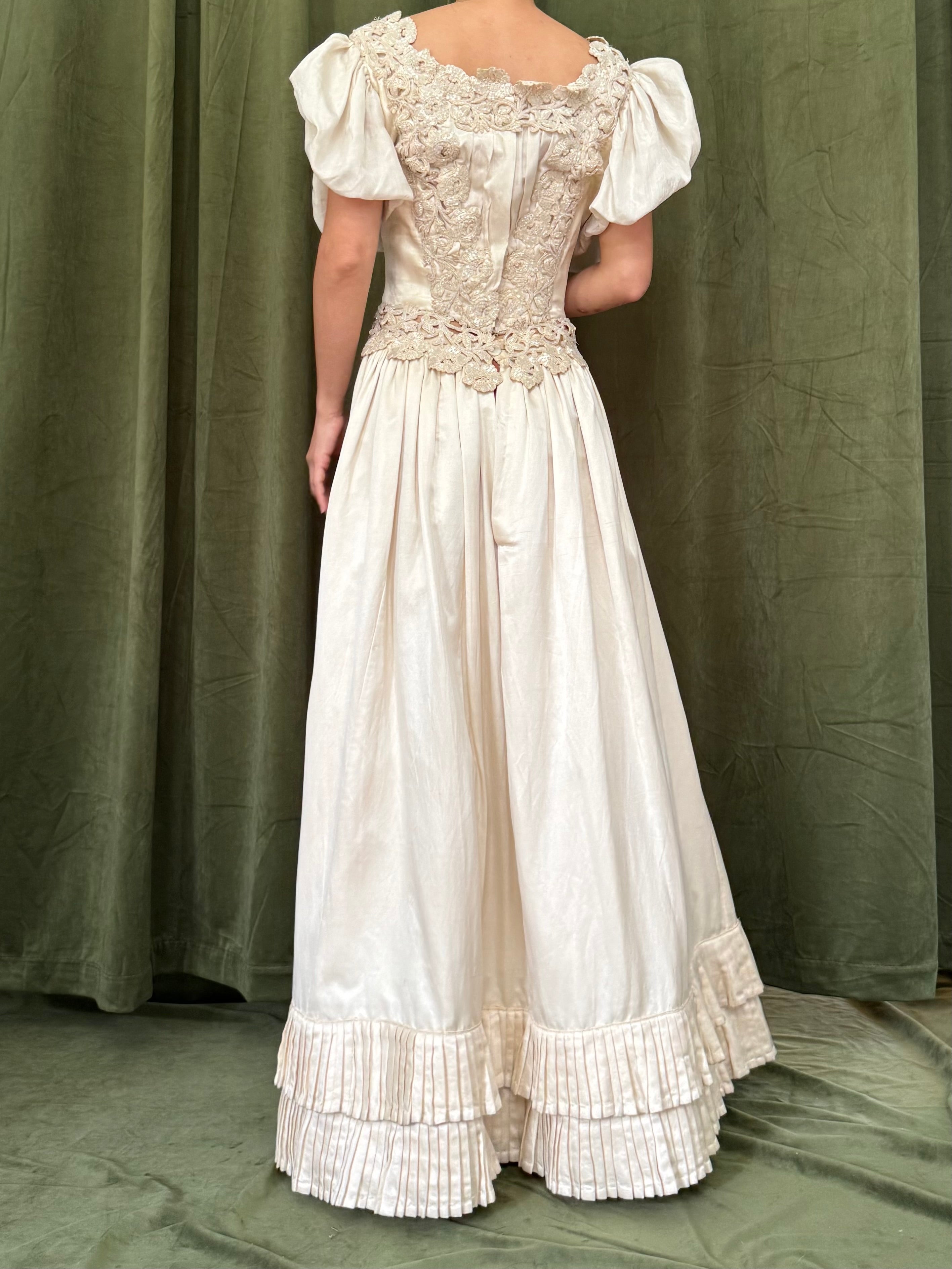 Antique Silk 2-Piece Ensemble - XS/S