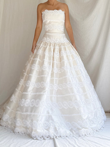 Vintage Silk Embroidered Appliqués Gown - S/6