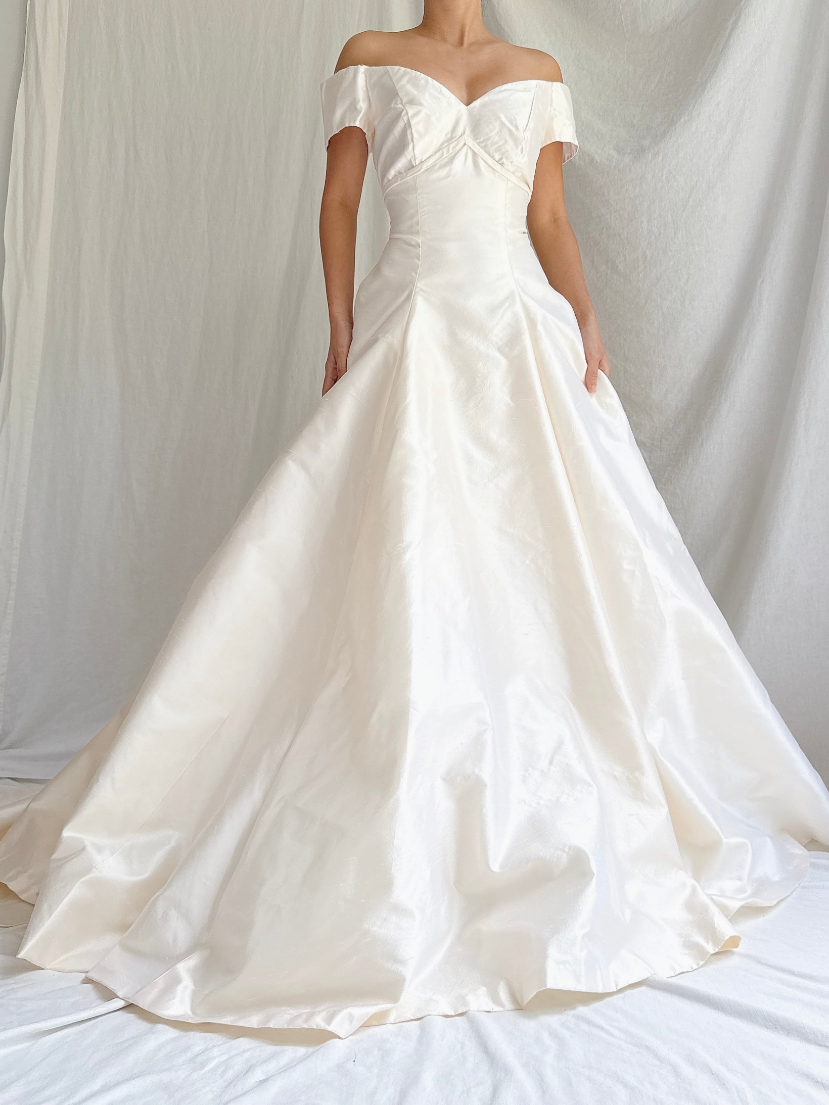 Vintage Silk Wide-Neck Gown - S