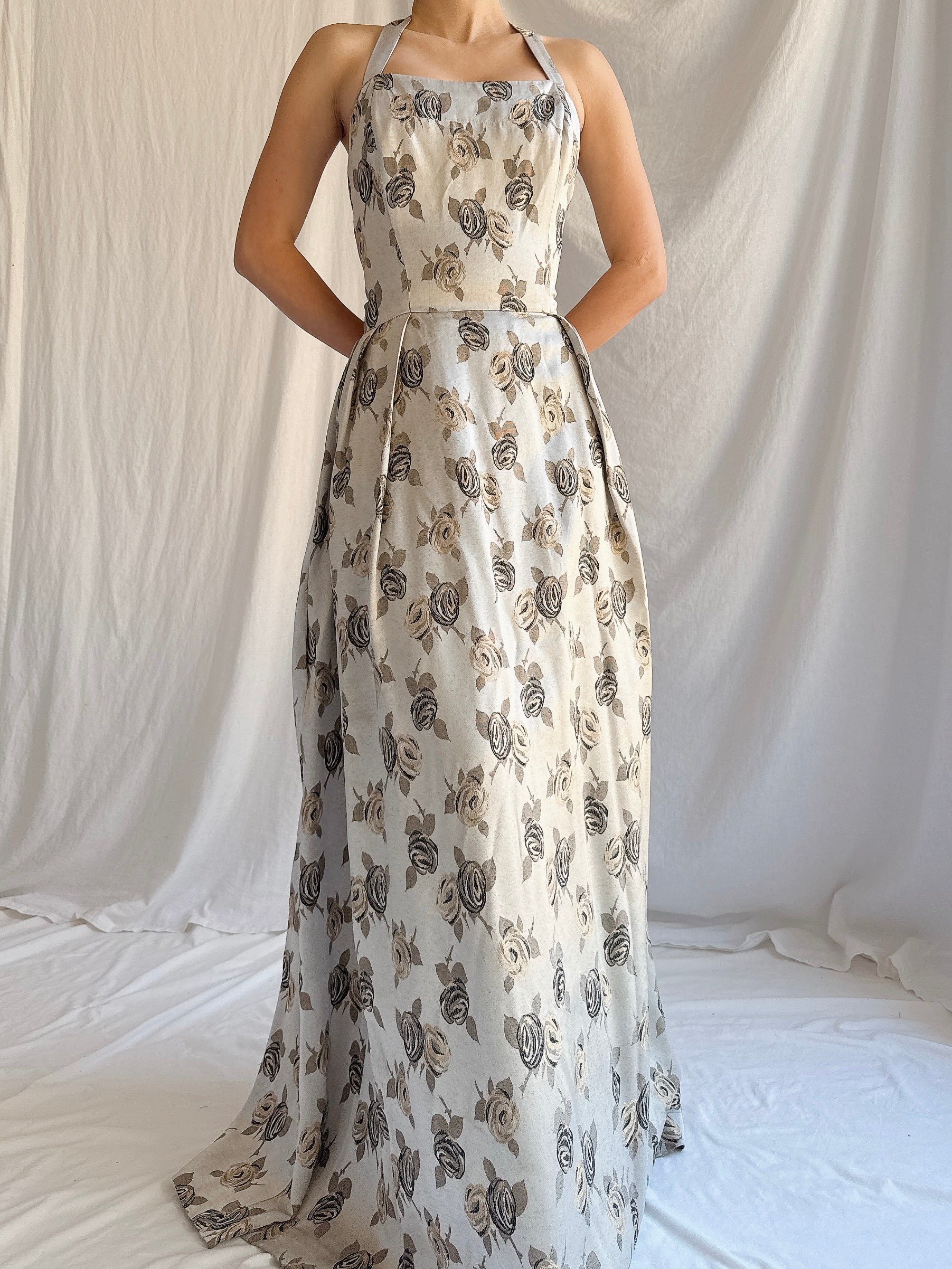 1950s Brocade Roses Gown - M/8