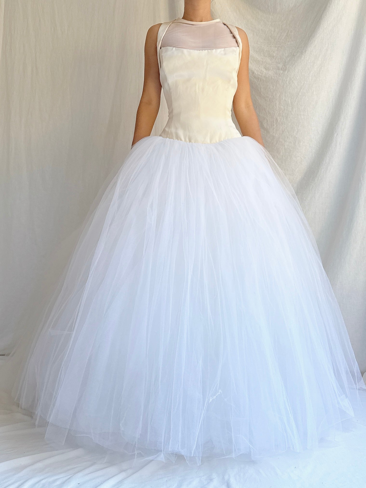 Vintage Vera Wang Silk and Tulle Gown - S/6