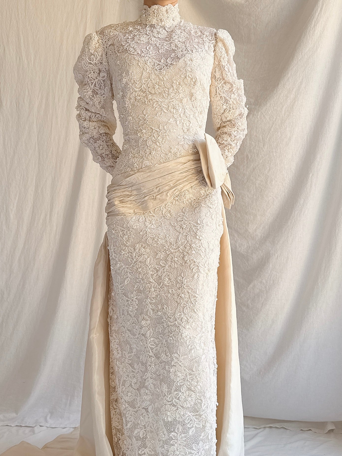 Vintage Jim Hjelm Lace and Silk Tafetta Gown - S/M US 6