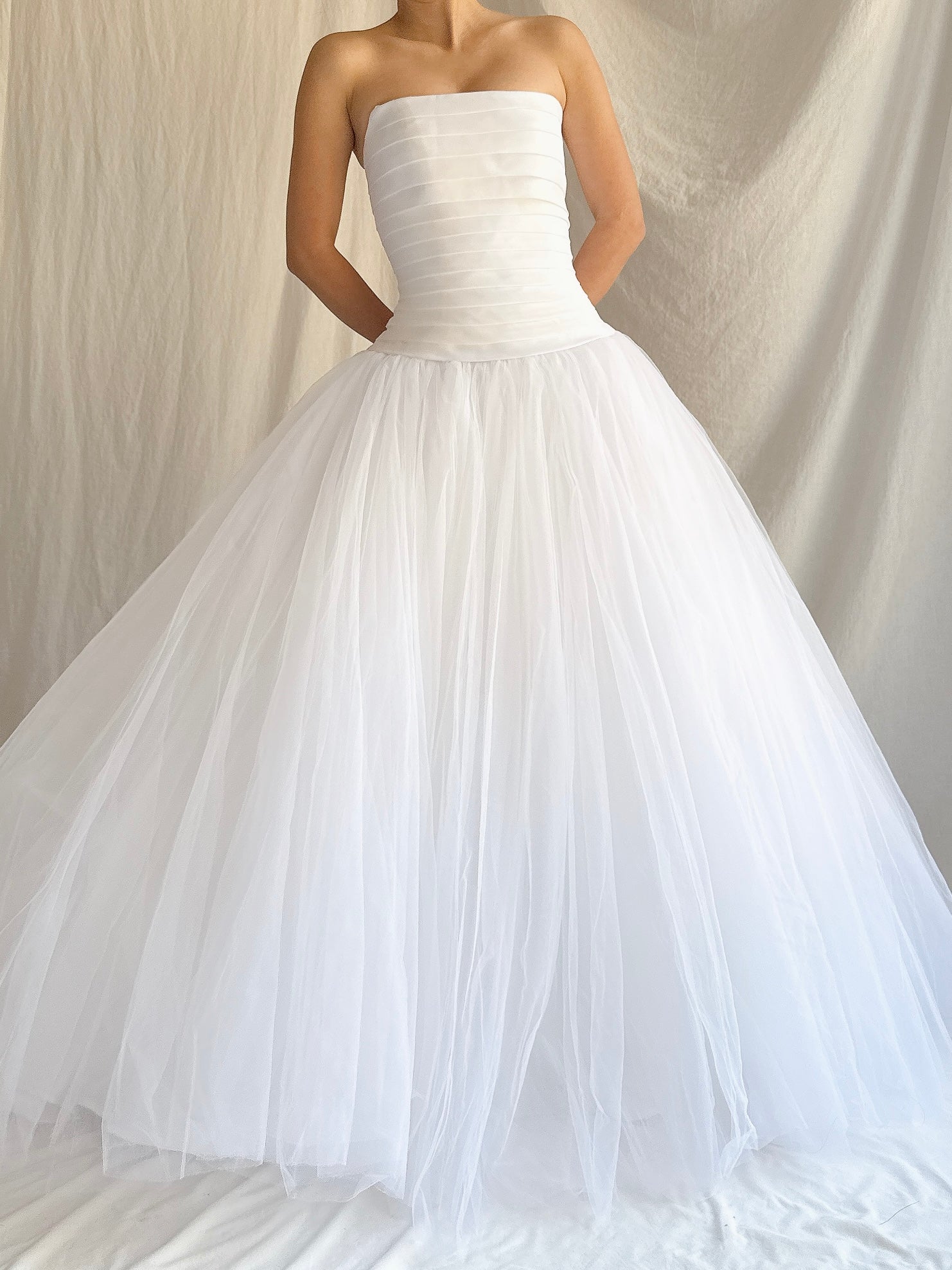 1990s Oleg Cassini White Tulle Gown - M/8