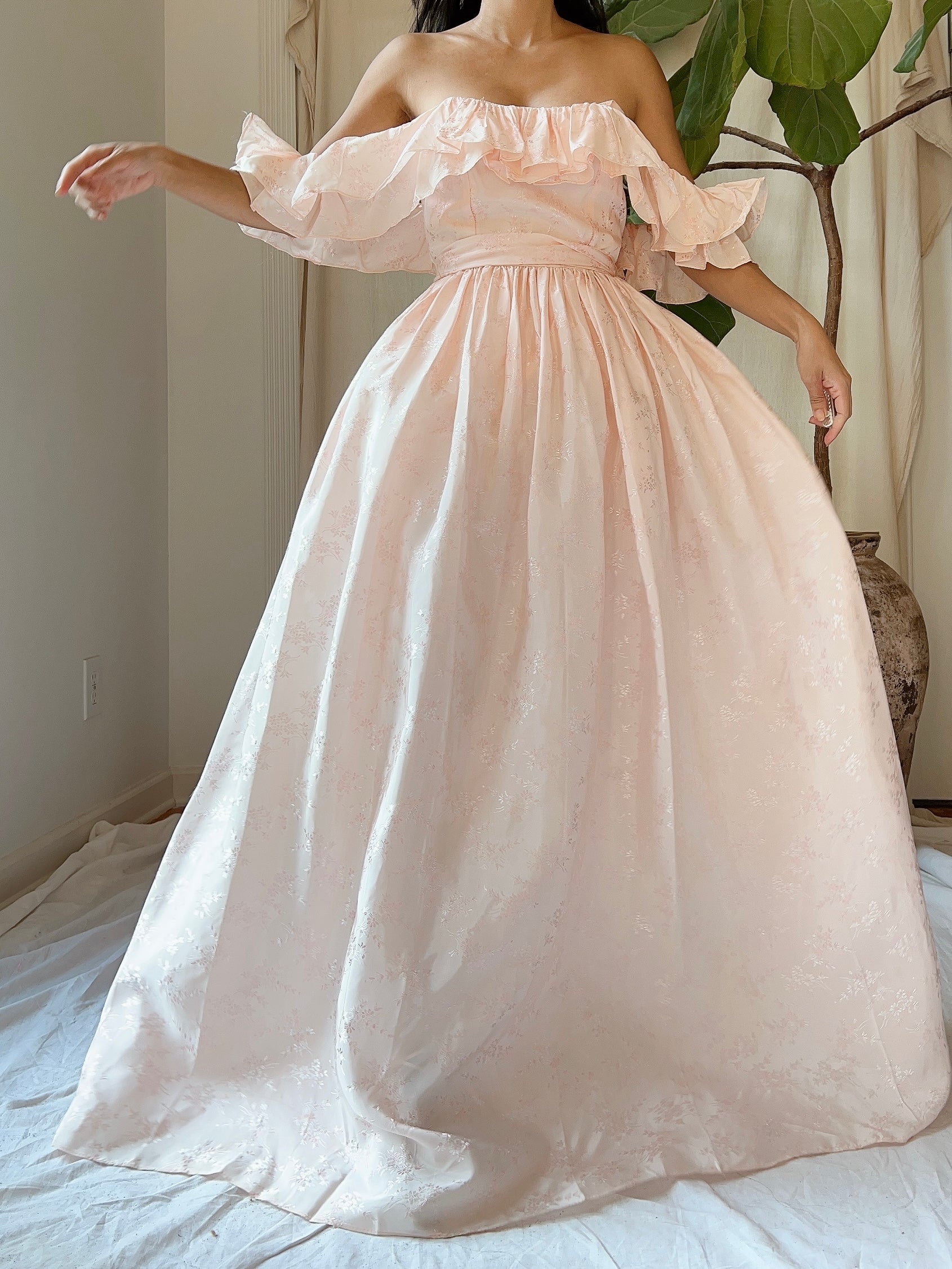 Vintage Pink Tafetta Off-the-Shoulder Dress - XS | G O S S A M E R Vintage Pink Tafetta Off-the-Shoulder Dress - XS | G O S S A M E R