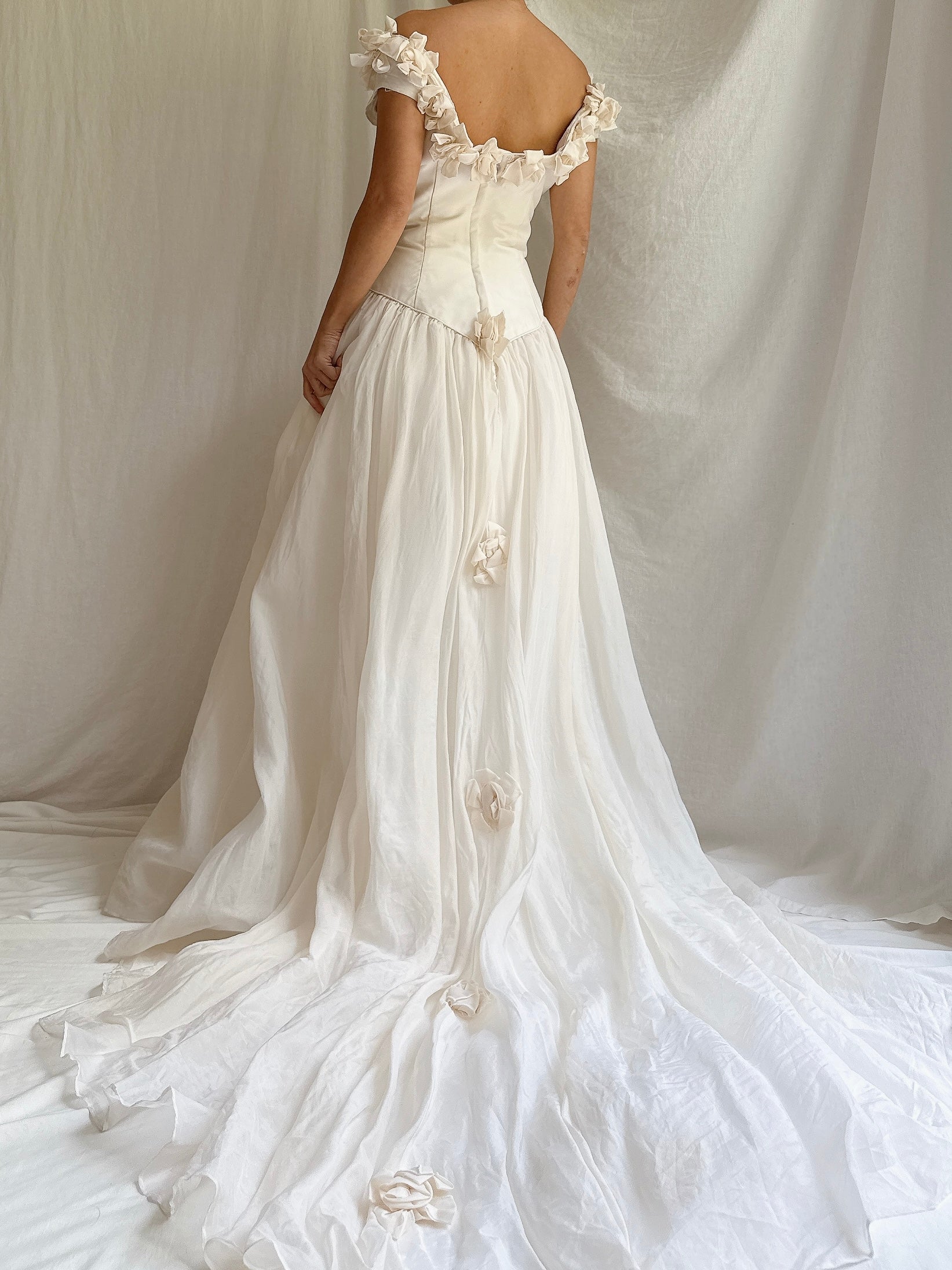Silk Organza Off-the-Shoulder Gown - M