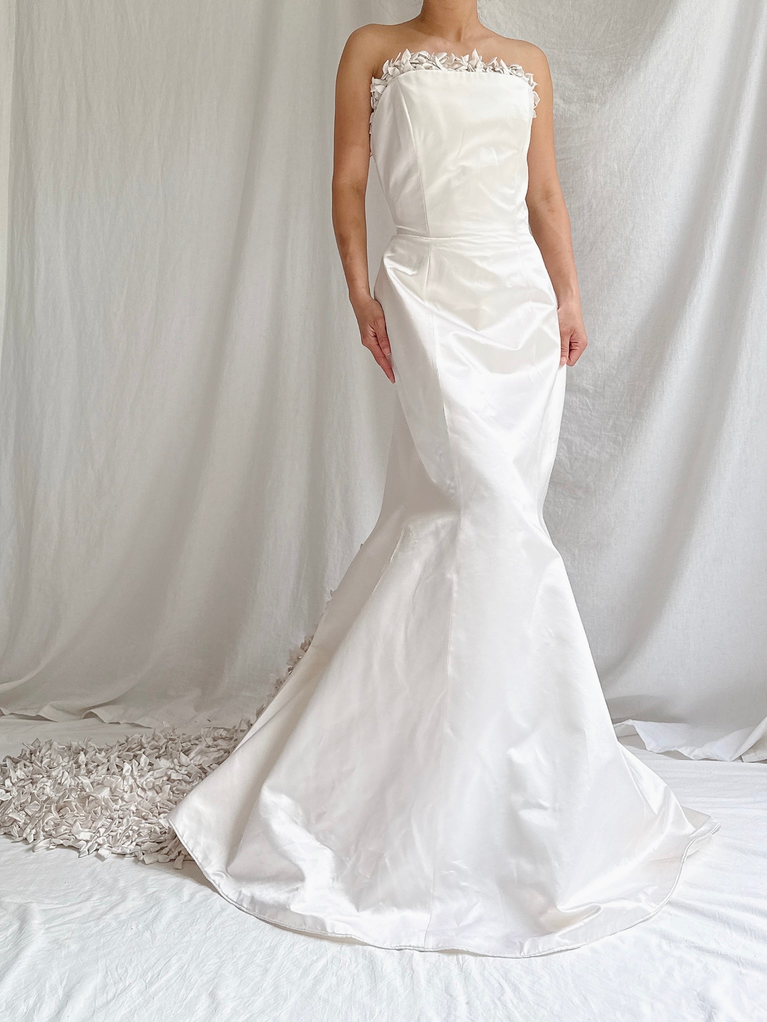 00 Maria Alexander Couture Silk Gown with Embellished Bows - S/6