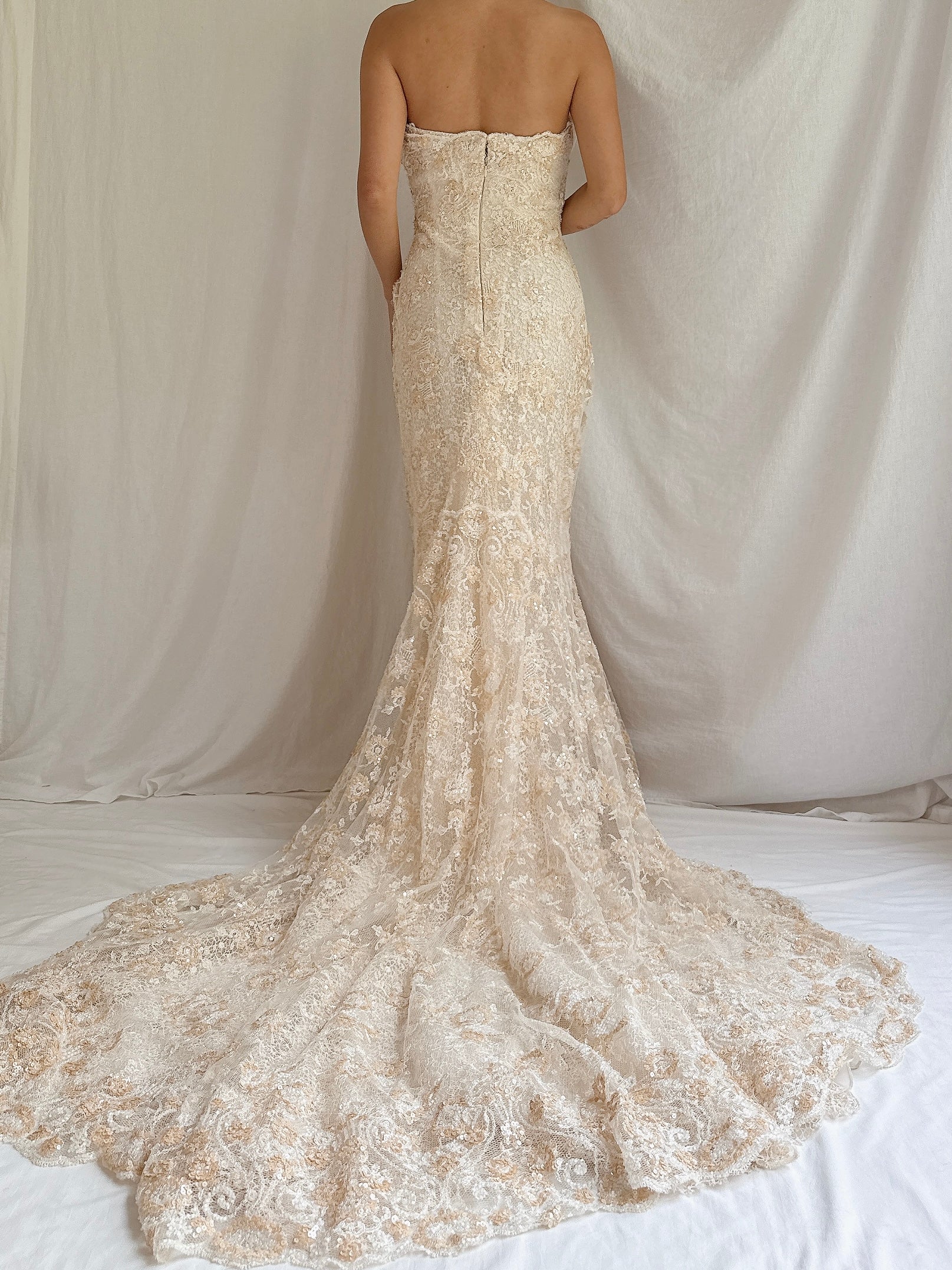 Vintage Pronovias Beaded Lace Gown - M/8