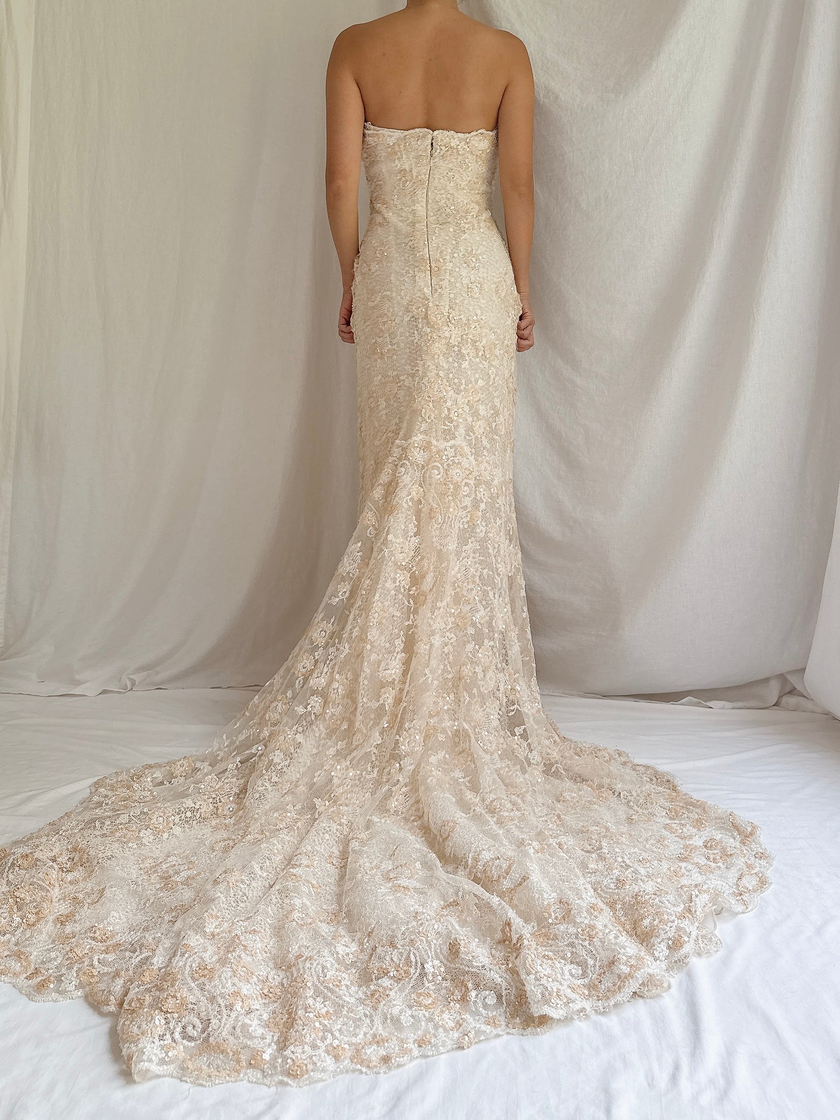Vintage Pronovias Beaded Lace Gown - M/8