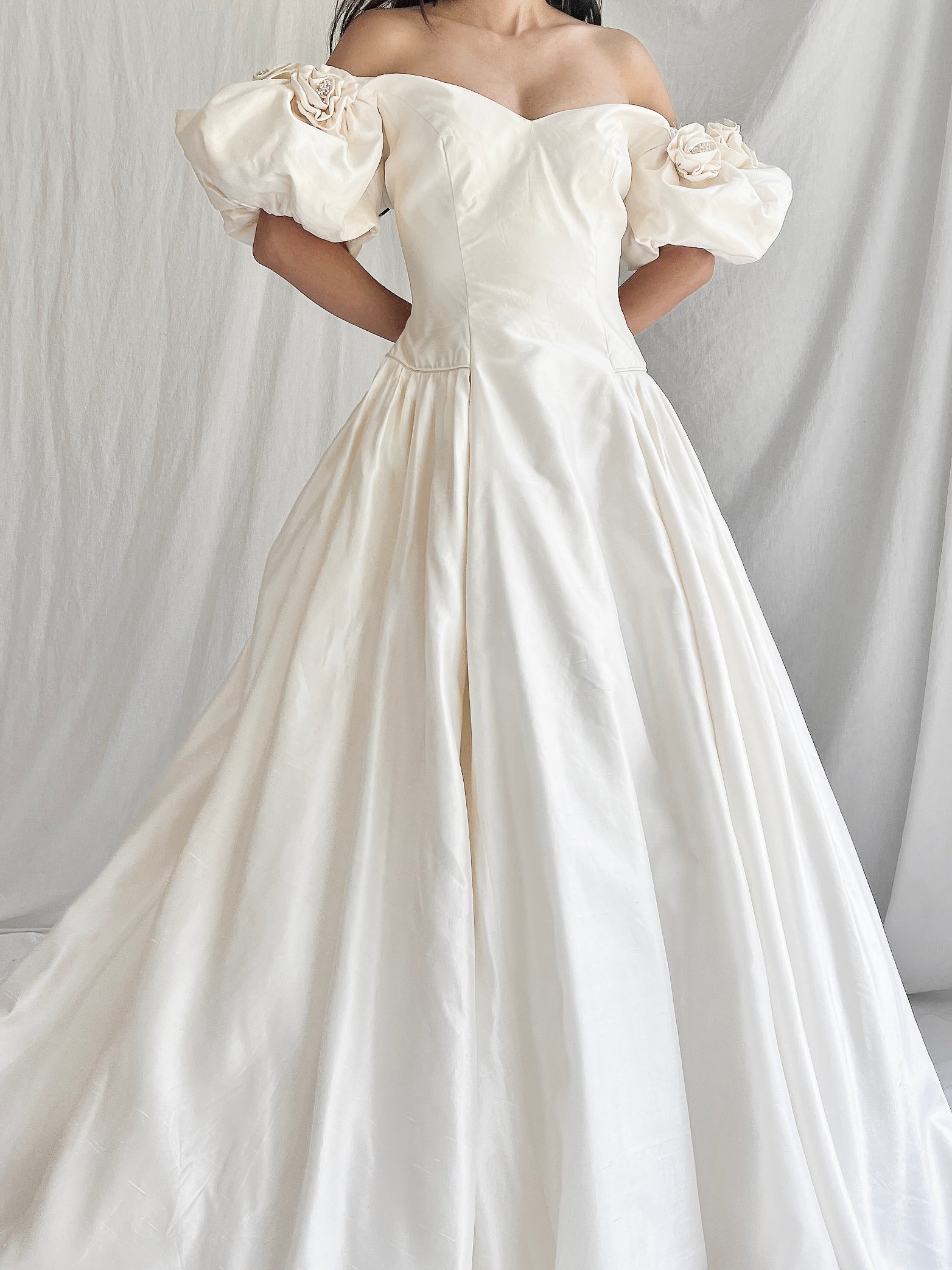 1990s Silk Taffeta Puff Sleeves Dress - M