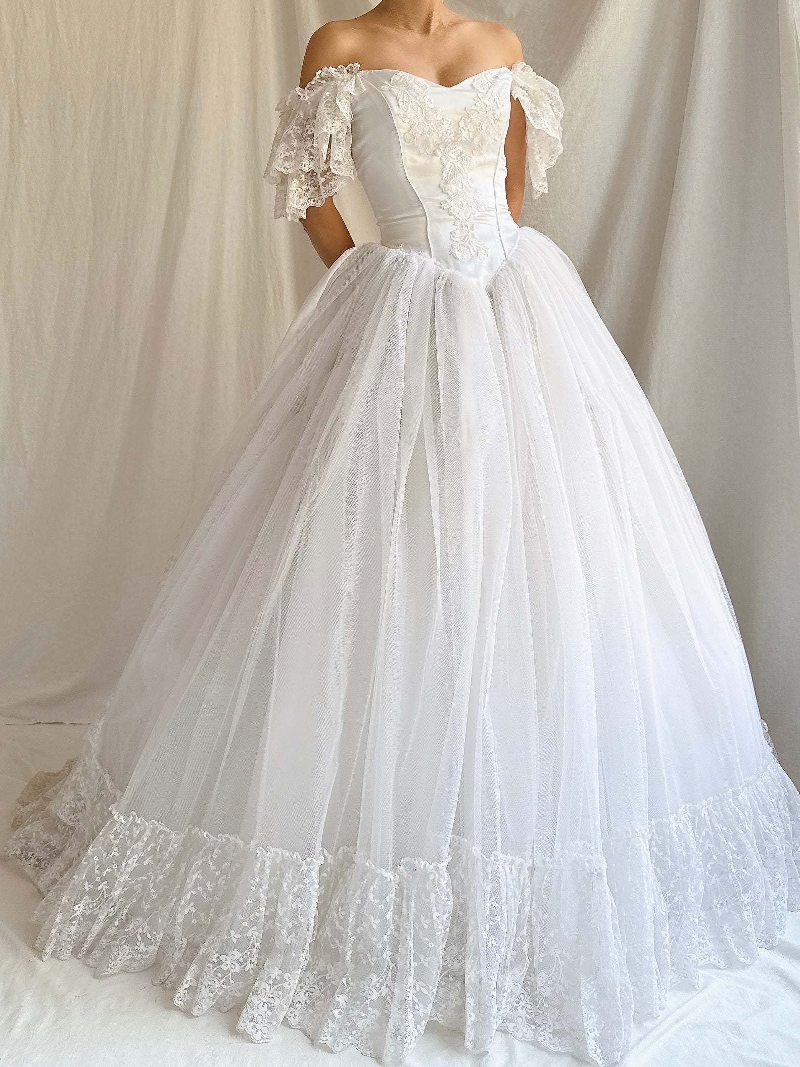 Vintage Tulle Off-the-Shoulder Gown - S