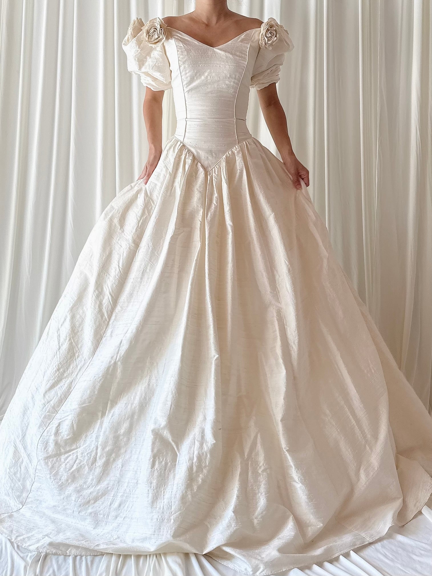 Vintage Raw Silk Puff Sleeve Flower Gown - M/8