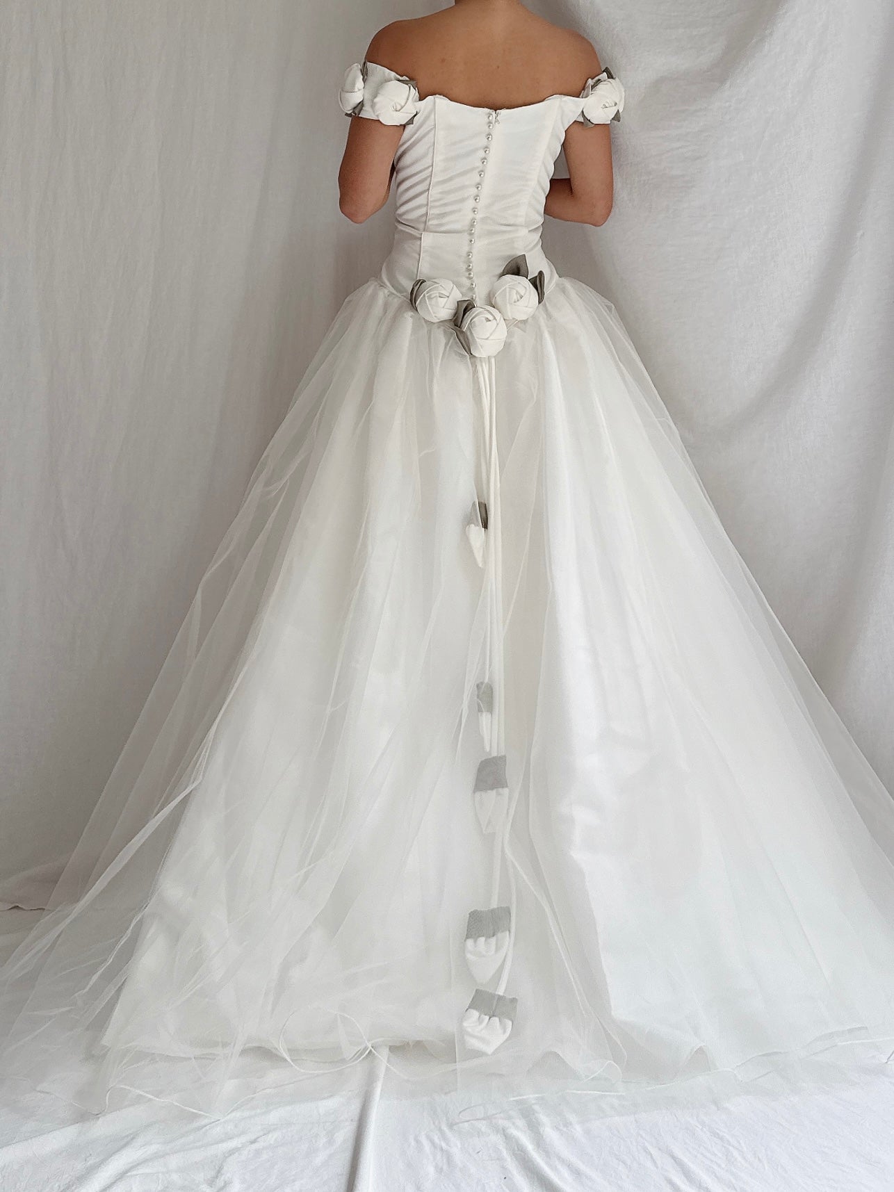 Vintage Off-the-Shoulder Rosette Dress - M/8