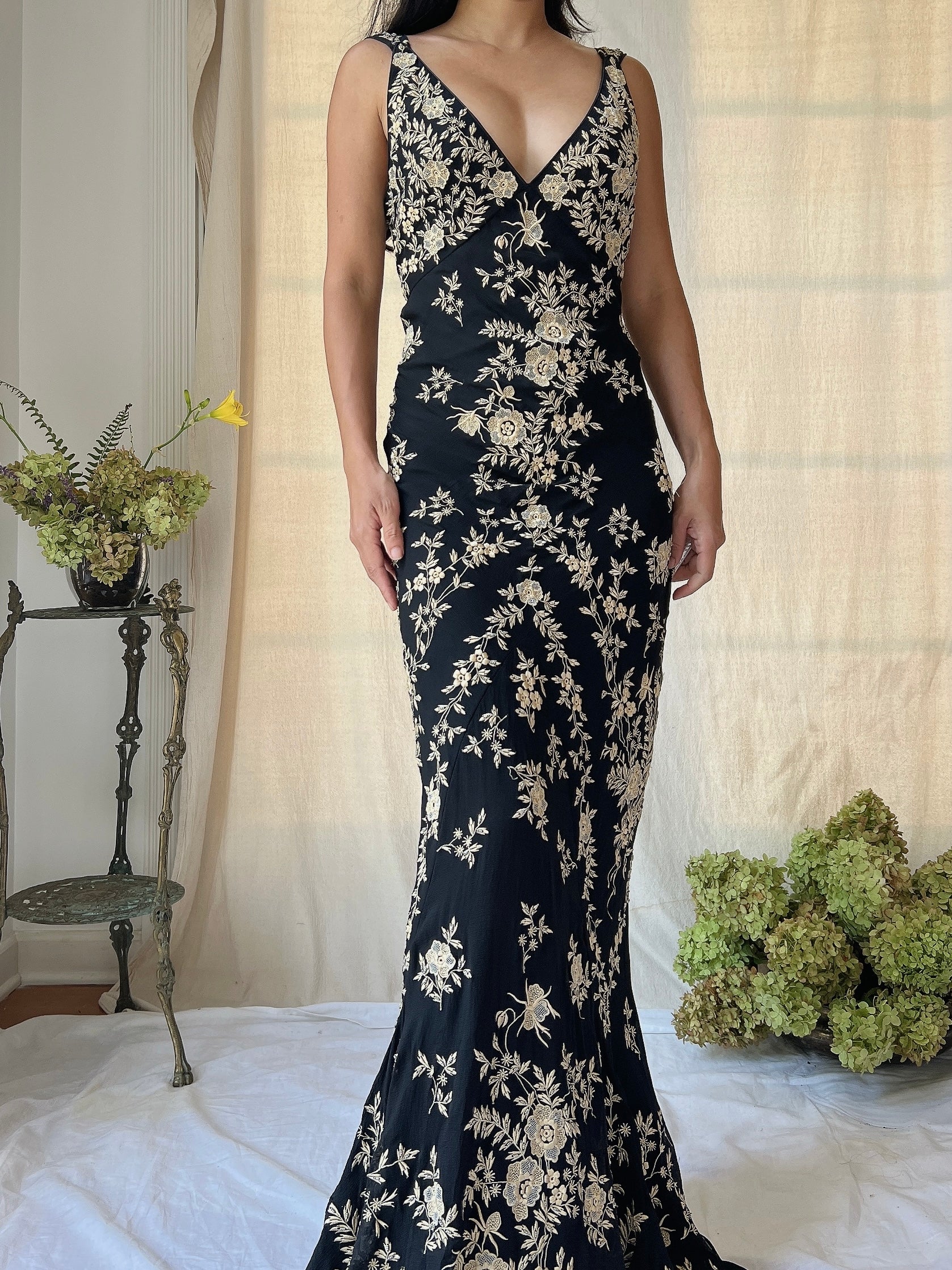 Vintage Eavis & Brown Floral Embroidered Silk Gown - M/8