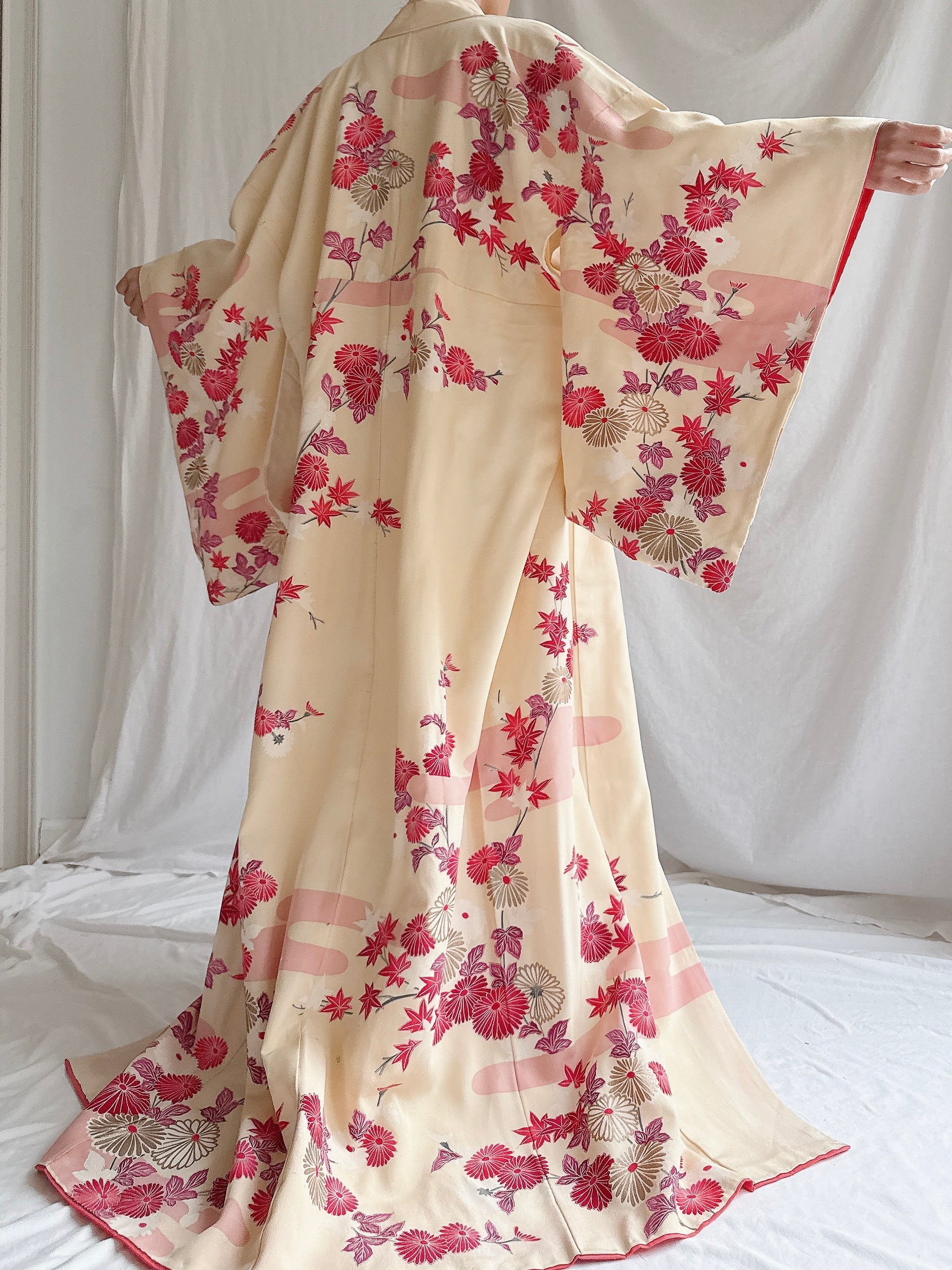 Vintage Silk Floral Kimono - OSFM