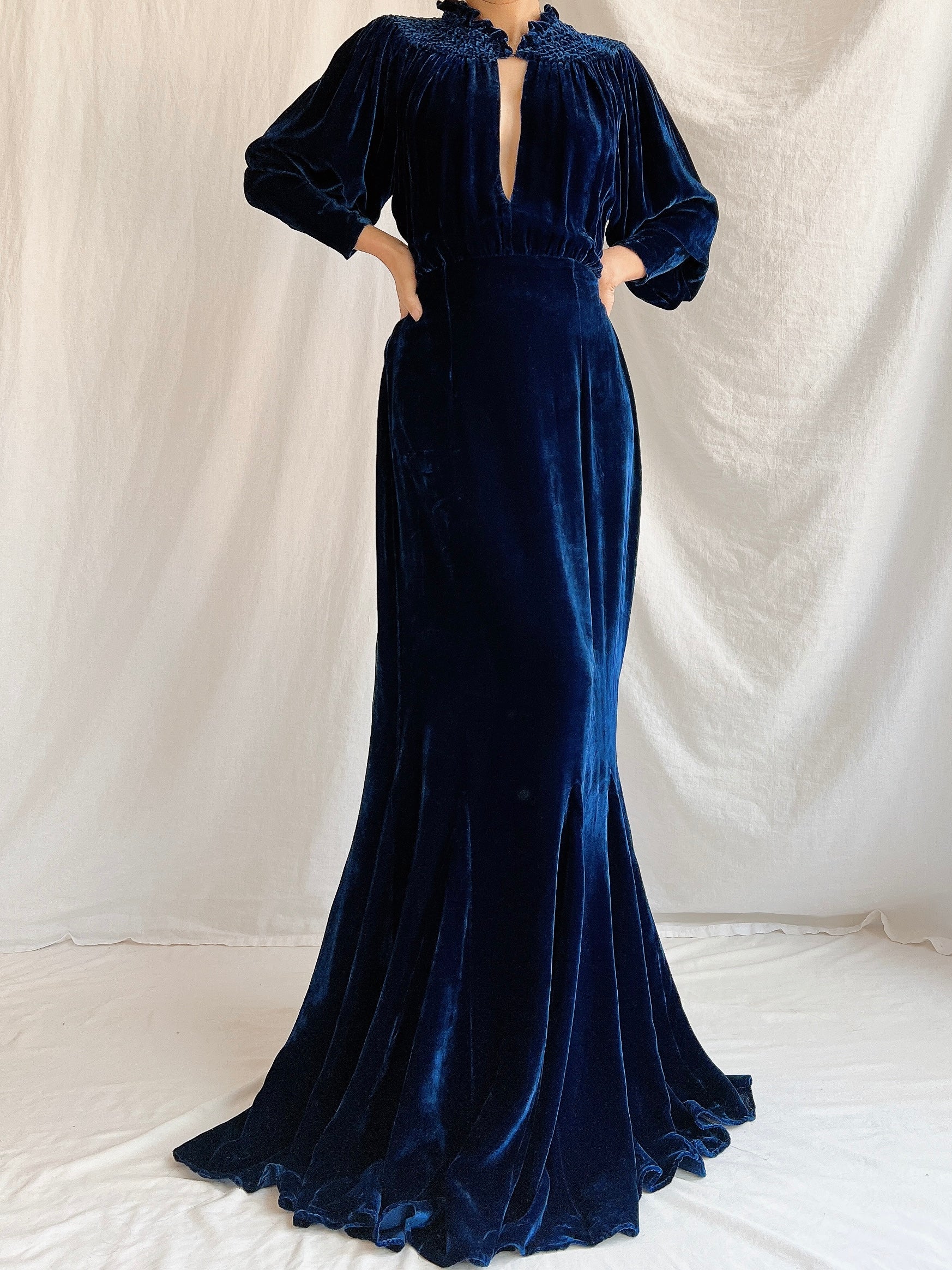 1930s Sapphire Silk Velvet Gown - M | G O S S A M E R 1930s Sapphire Silk Velvet Gown - M | G O S S A M E R