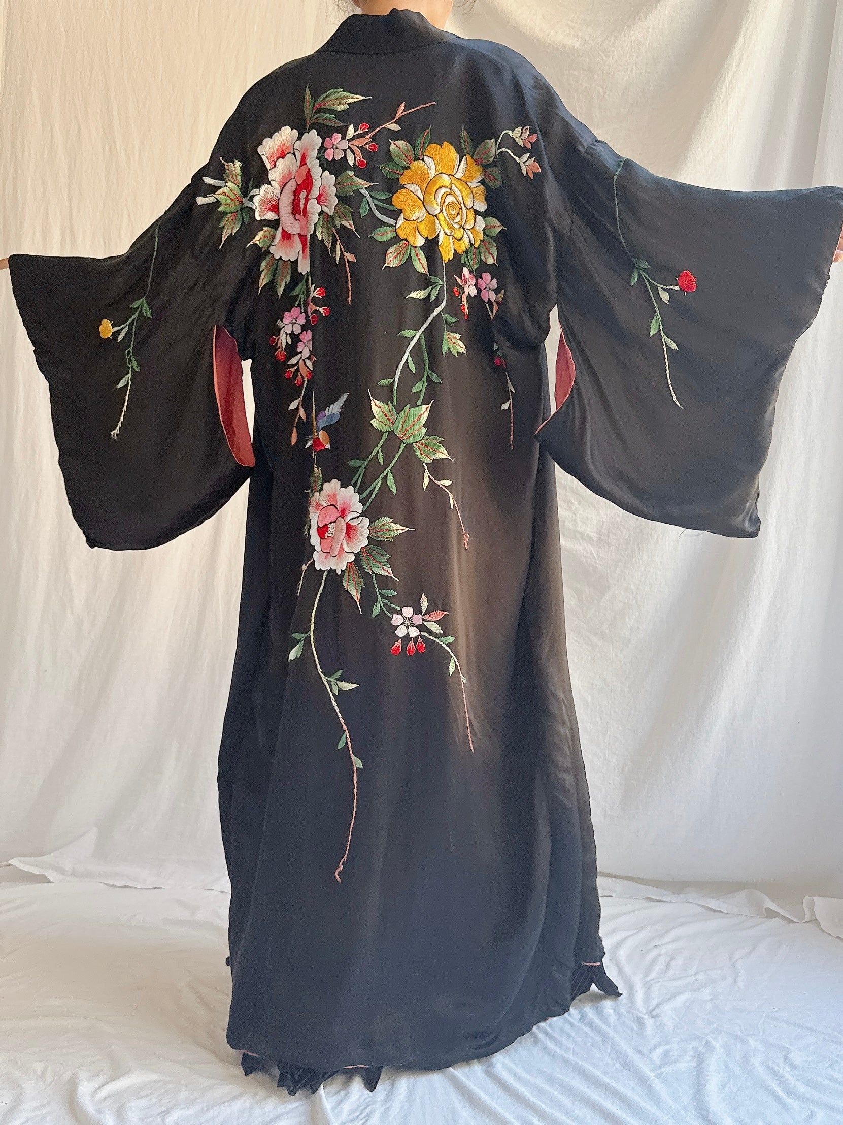 1980s Silk Beaded Jacket/Mini-Dress - M | G O S S A M E R 1980s Silk Beaded Jacket/Mini-Dress - M | G O S S A M E R