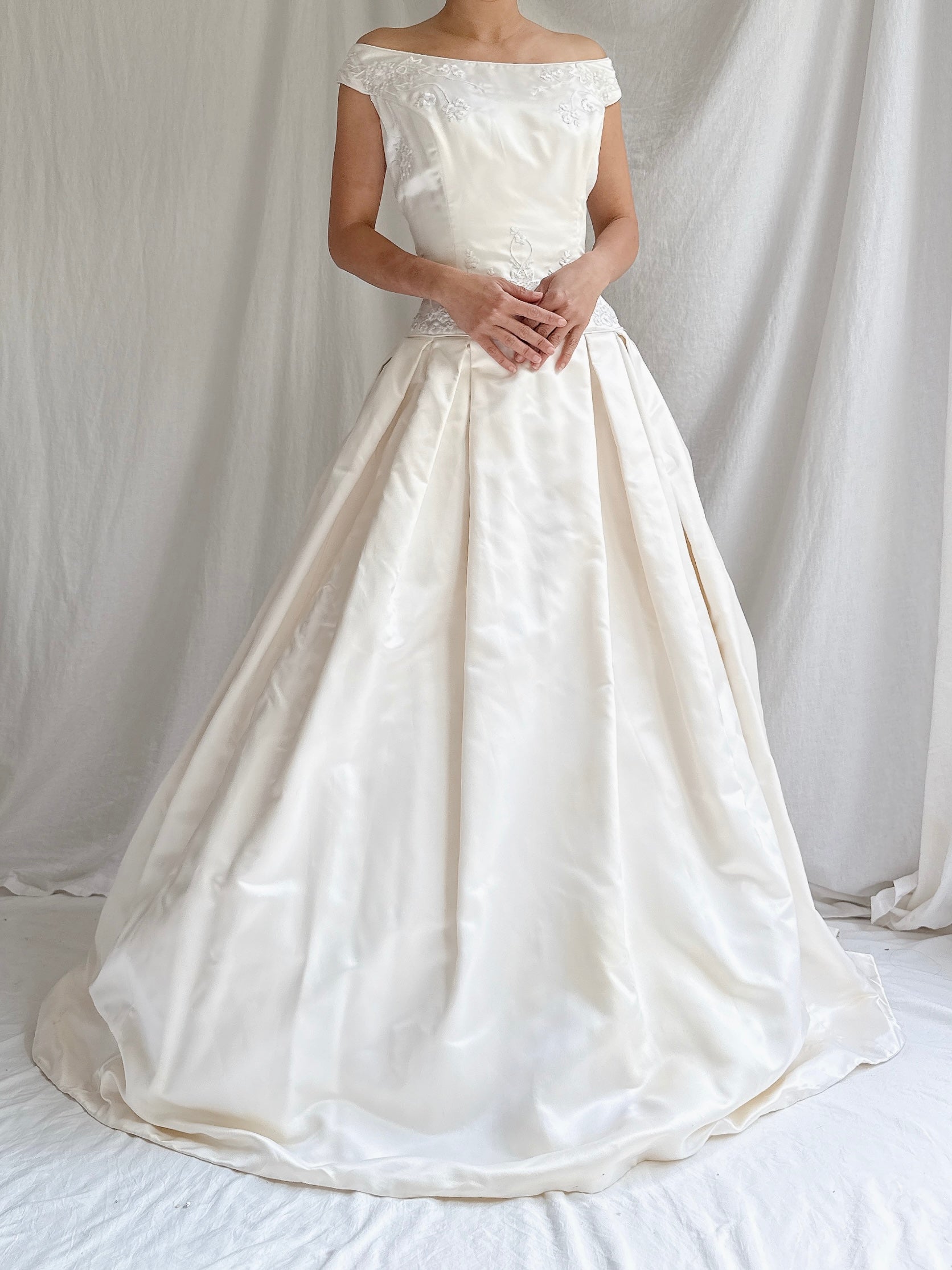 Vintage Janelle Berte Silk Wide Neckline Silk Gown - S/4/6