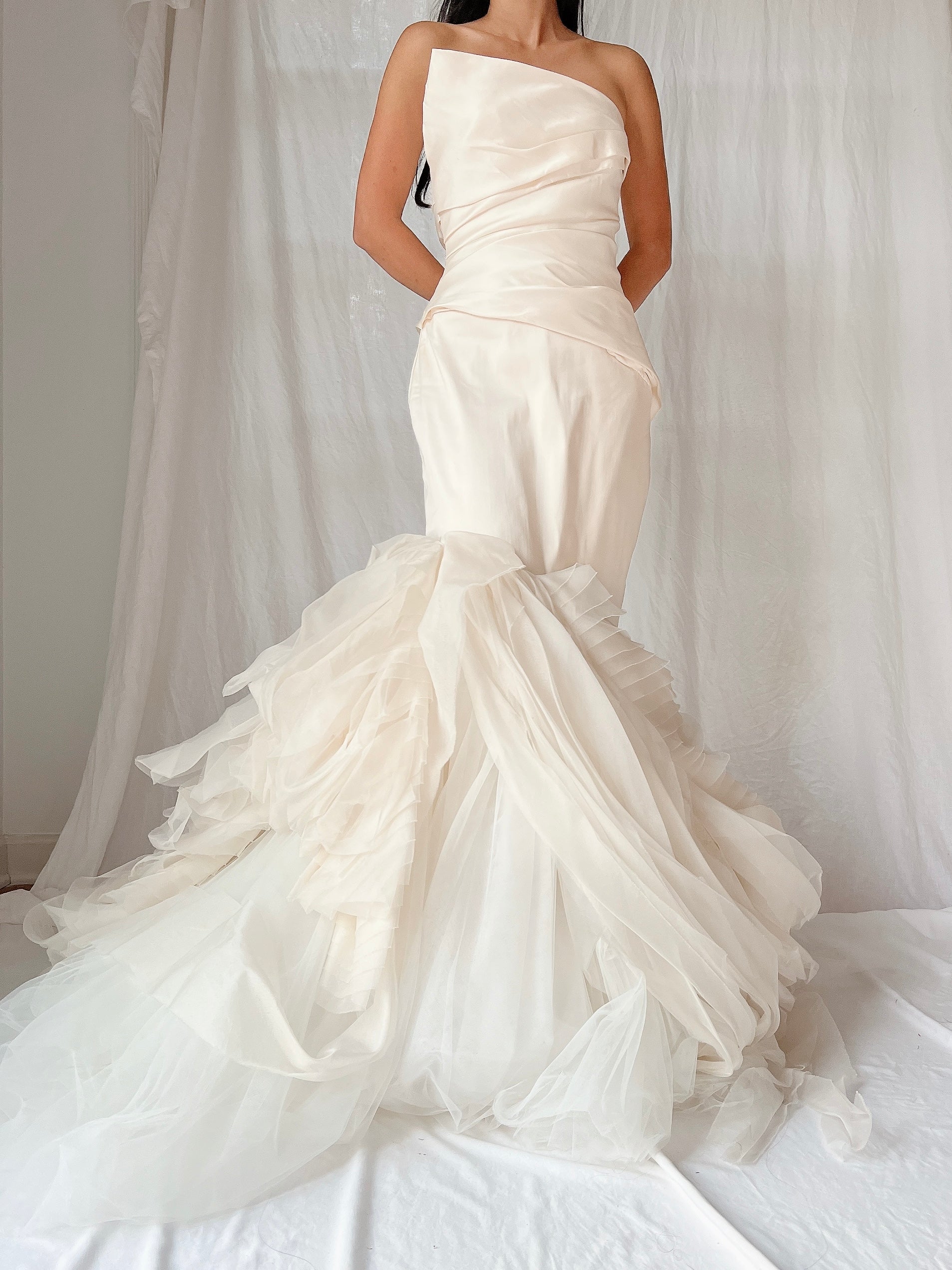 Vintage Vera Wang Dress with Asymmetrical Bodice - M Vintage Vera Wang Dress with Asymmetrical Bodice - M