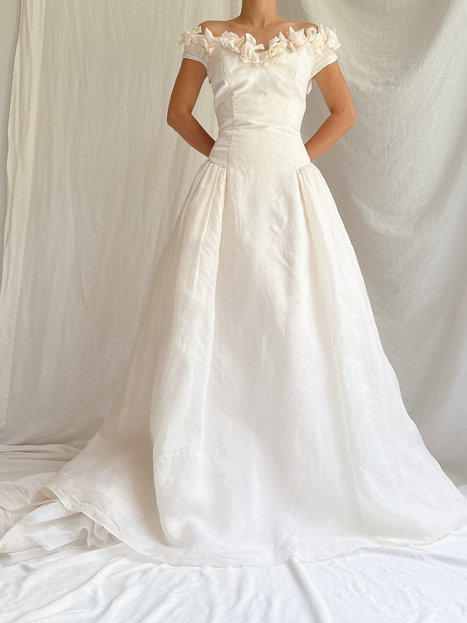 Silk Organza Off-the-Shoulder Gown - M