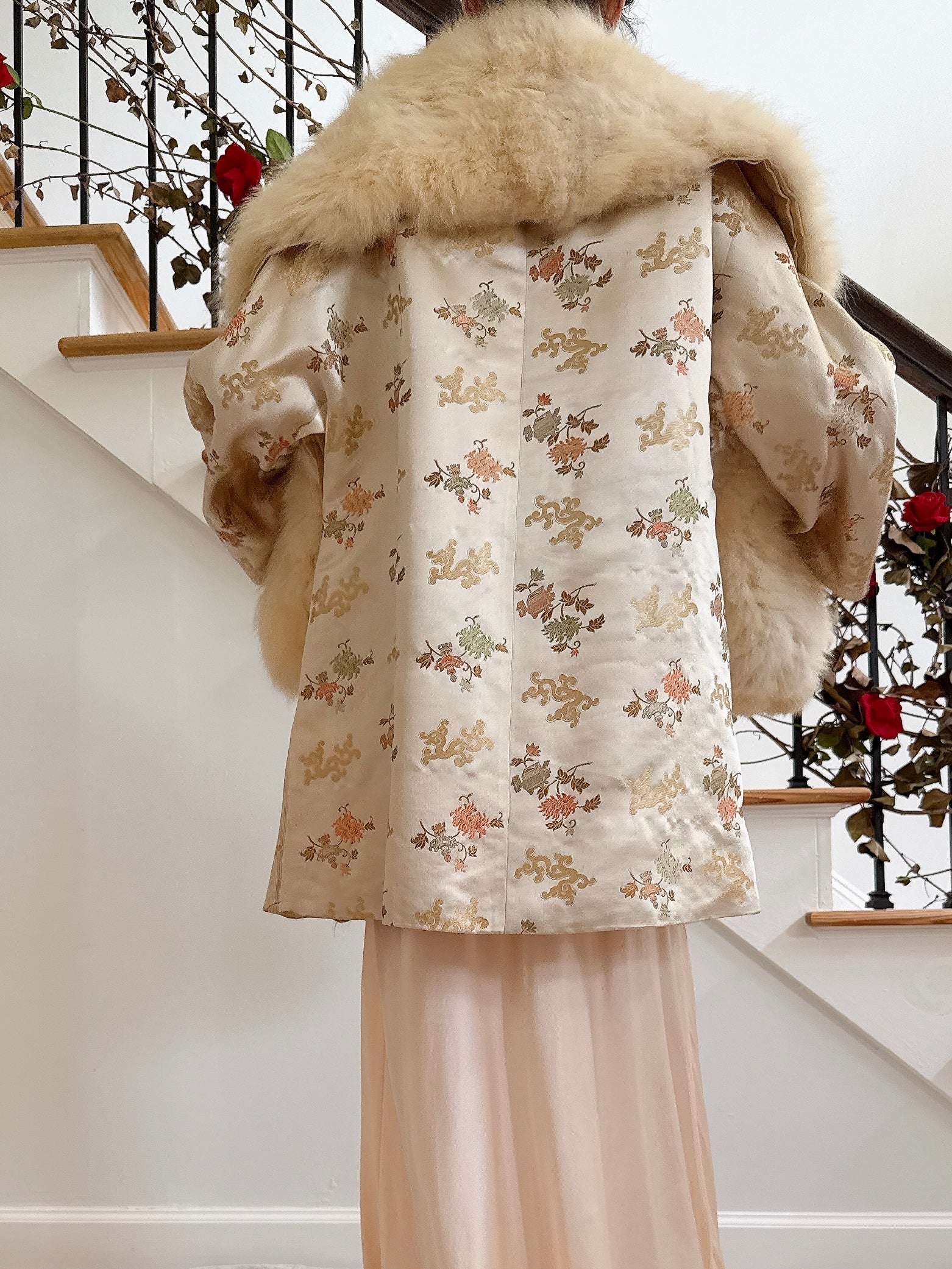 1950s Silk Jacket with fur Stole - Size M