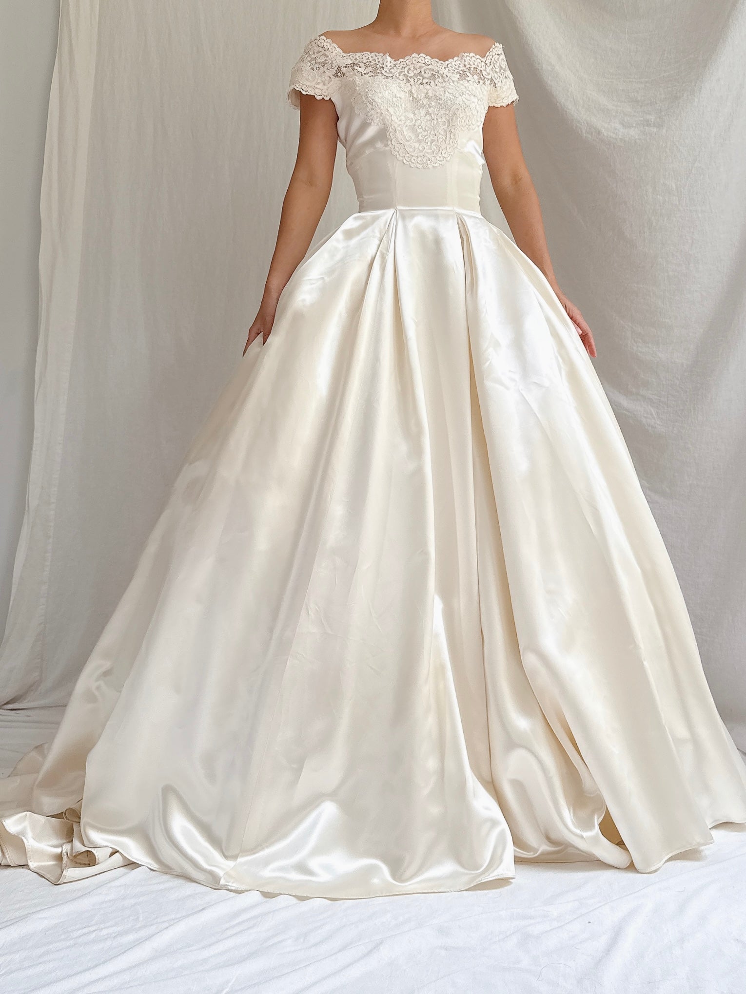 1950s Satin Off-the-Shoulder Gown - XS