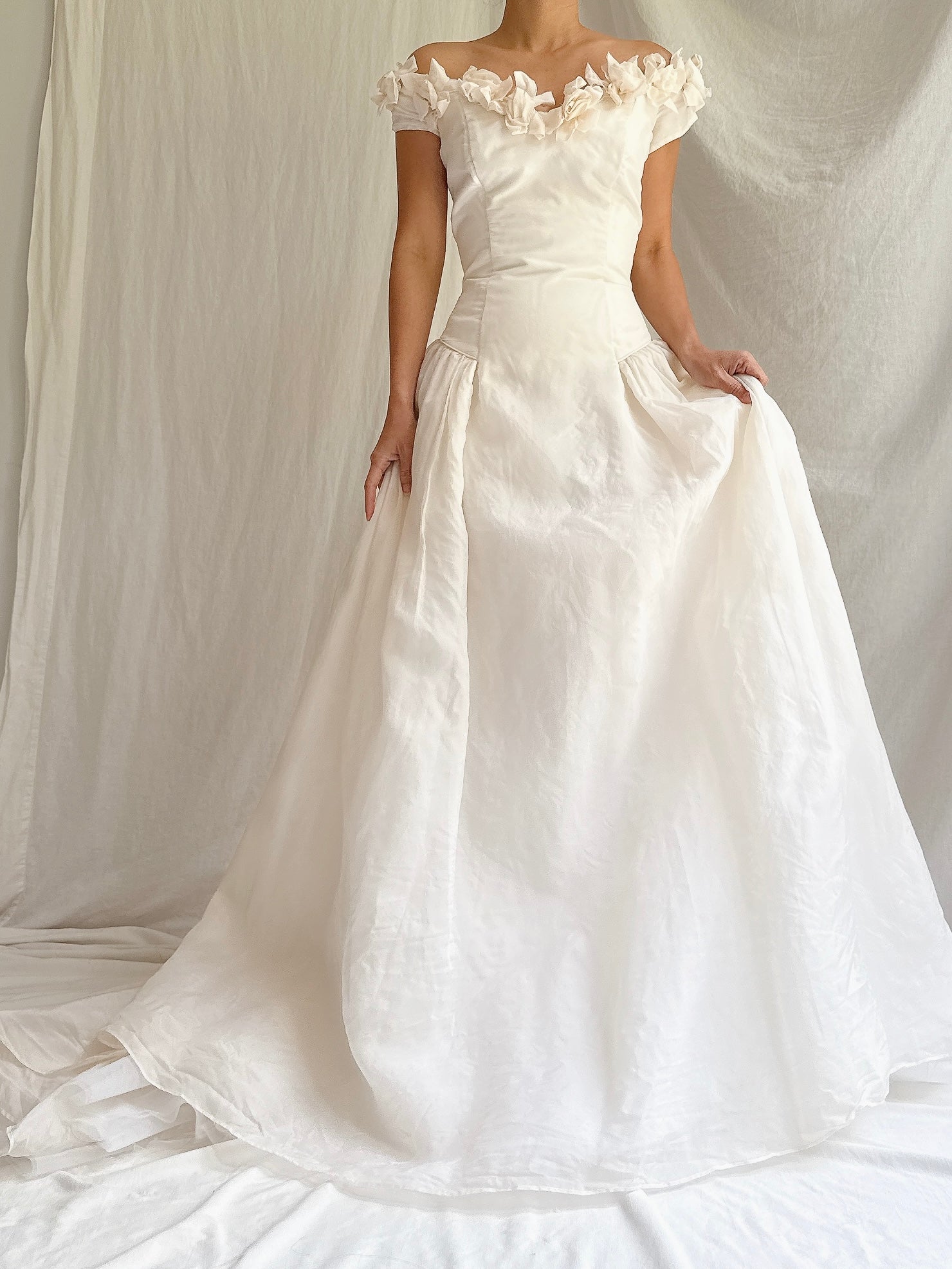 Silk Organza Off-the-Shoulder Gown - M