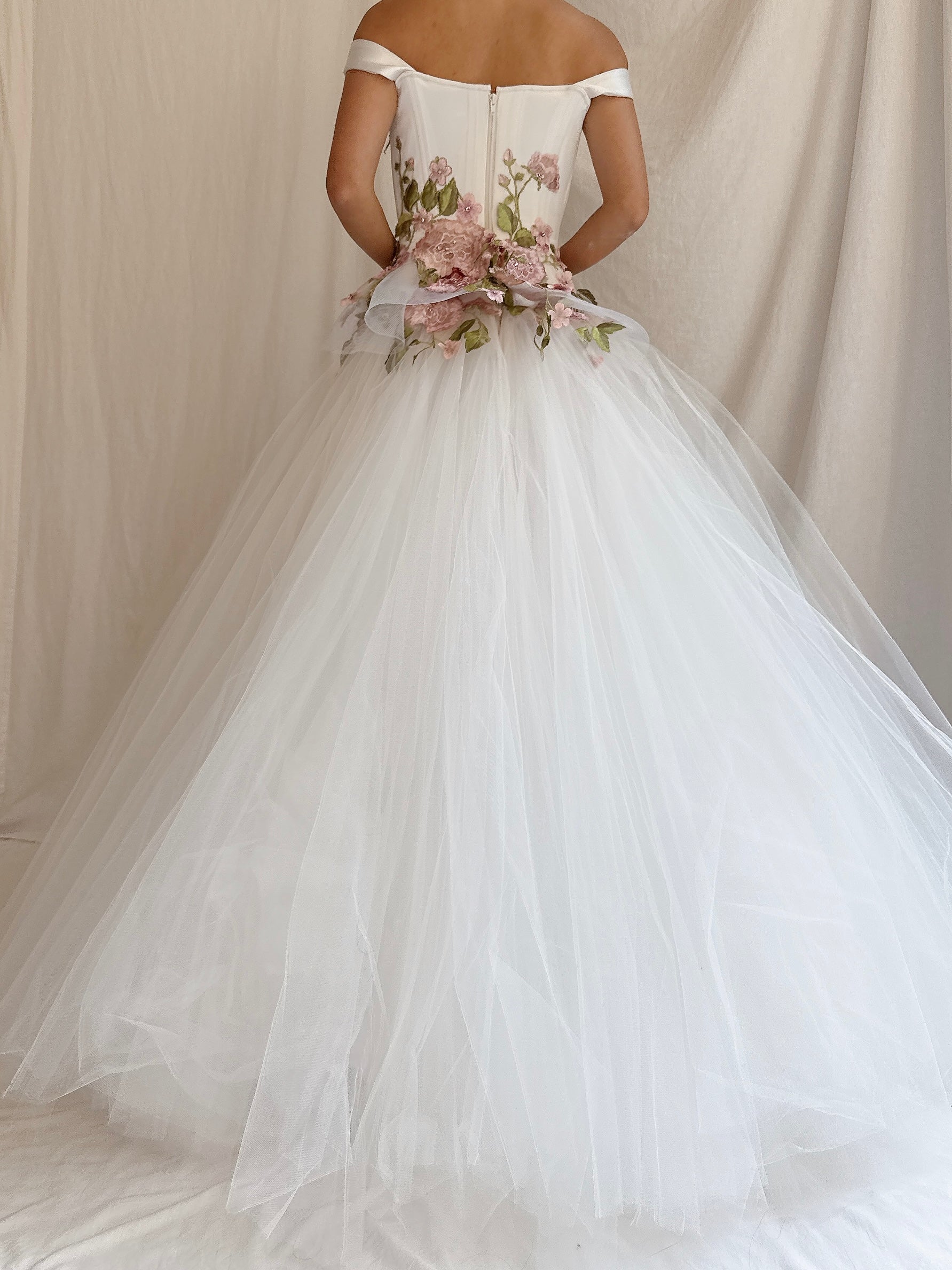 00 Juan Carlos Pinera Tulle Bustier Gown - XXS/00