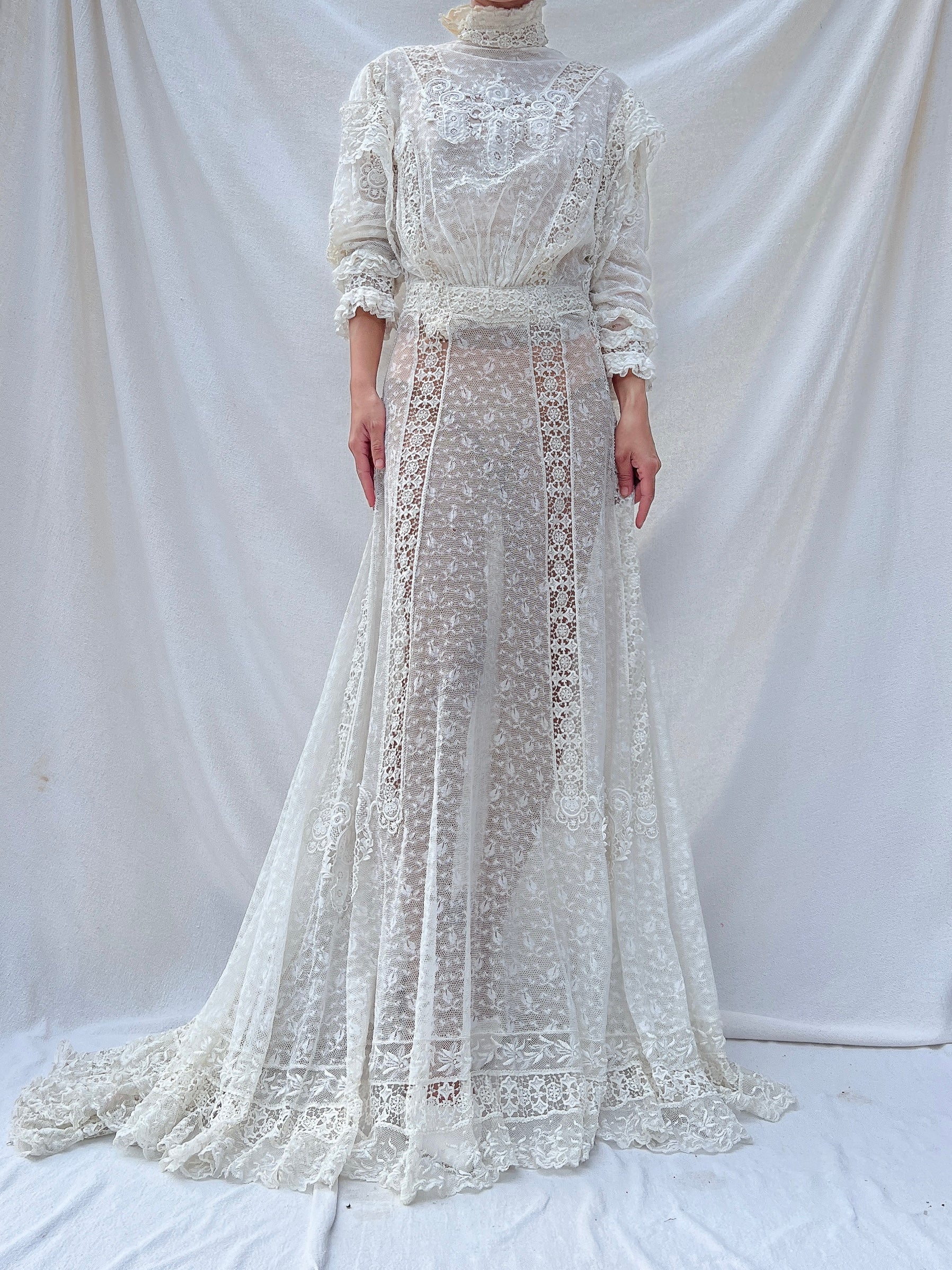 Antique Lace Gown - XS