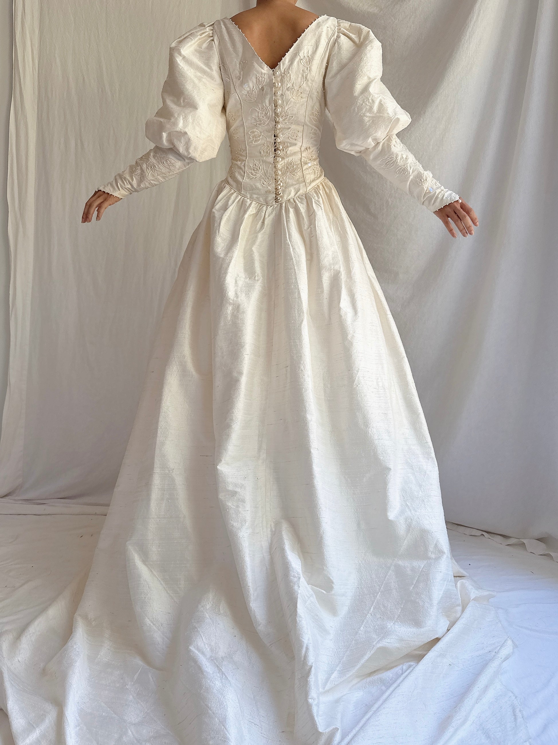 1980s Raw Silk Puff Sleeve Gown - 8/10